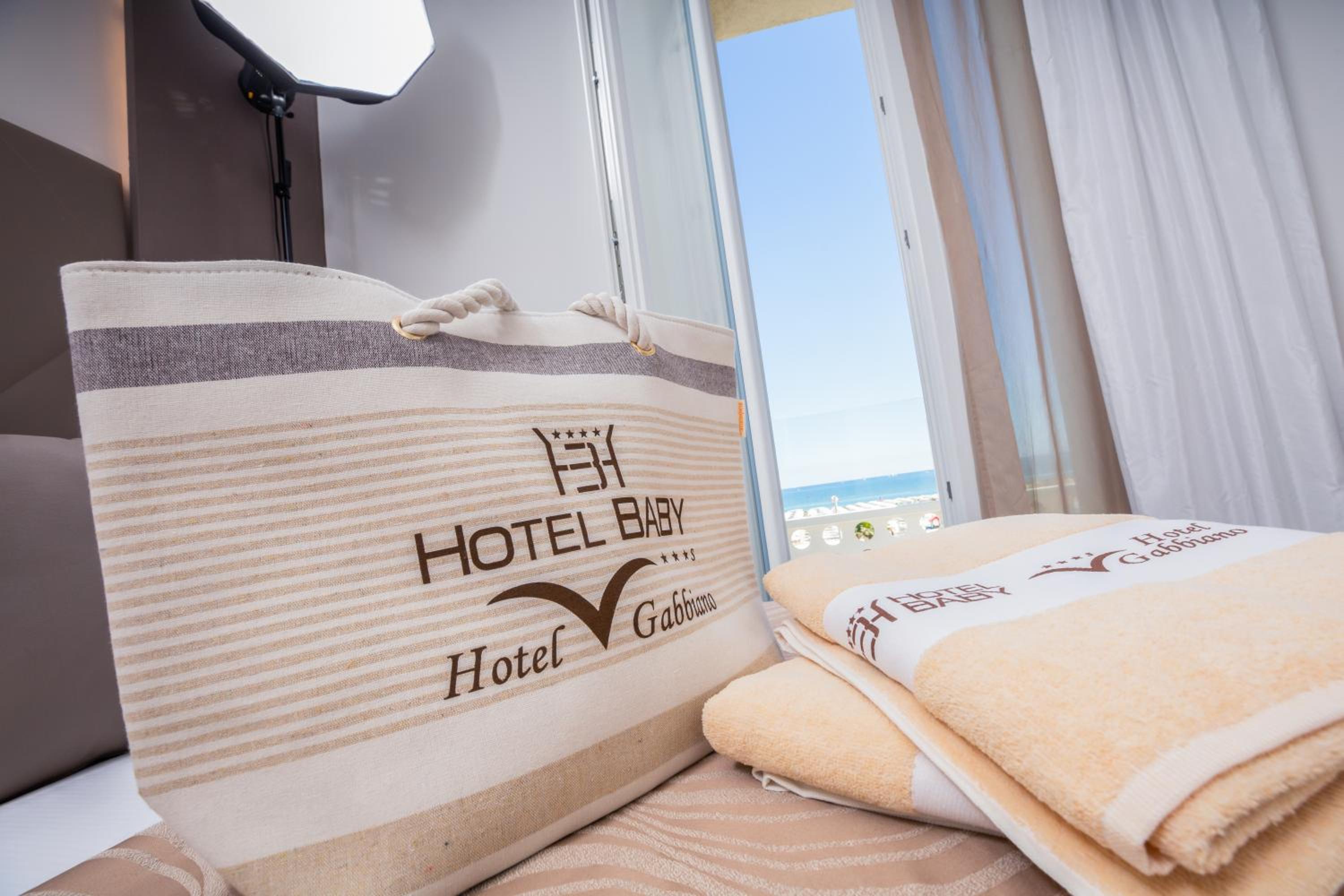 Deluxe Triple Room with Sea View - Photo 4