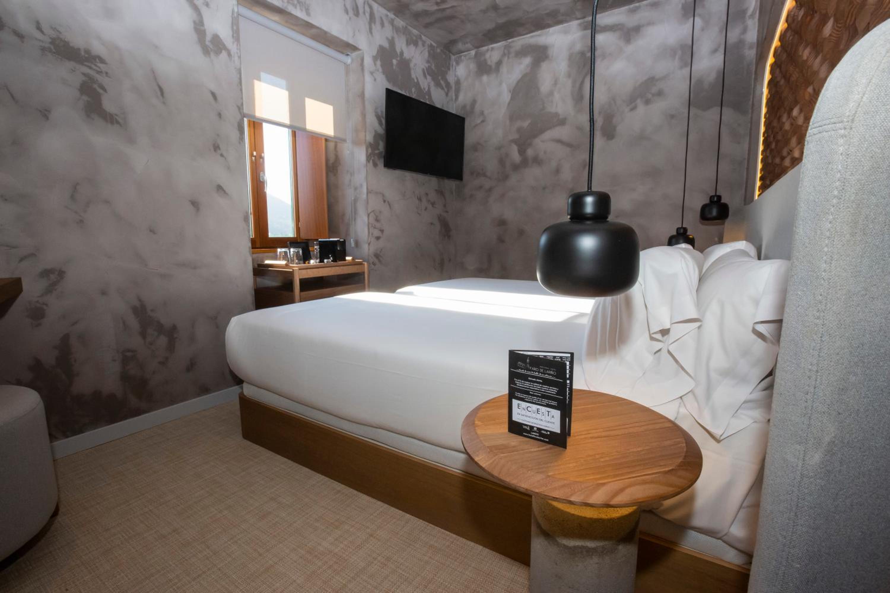 Standard Double Room - Photo 5