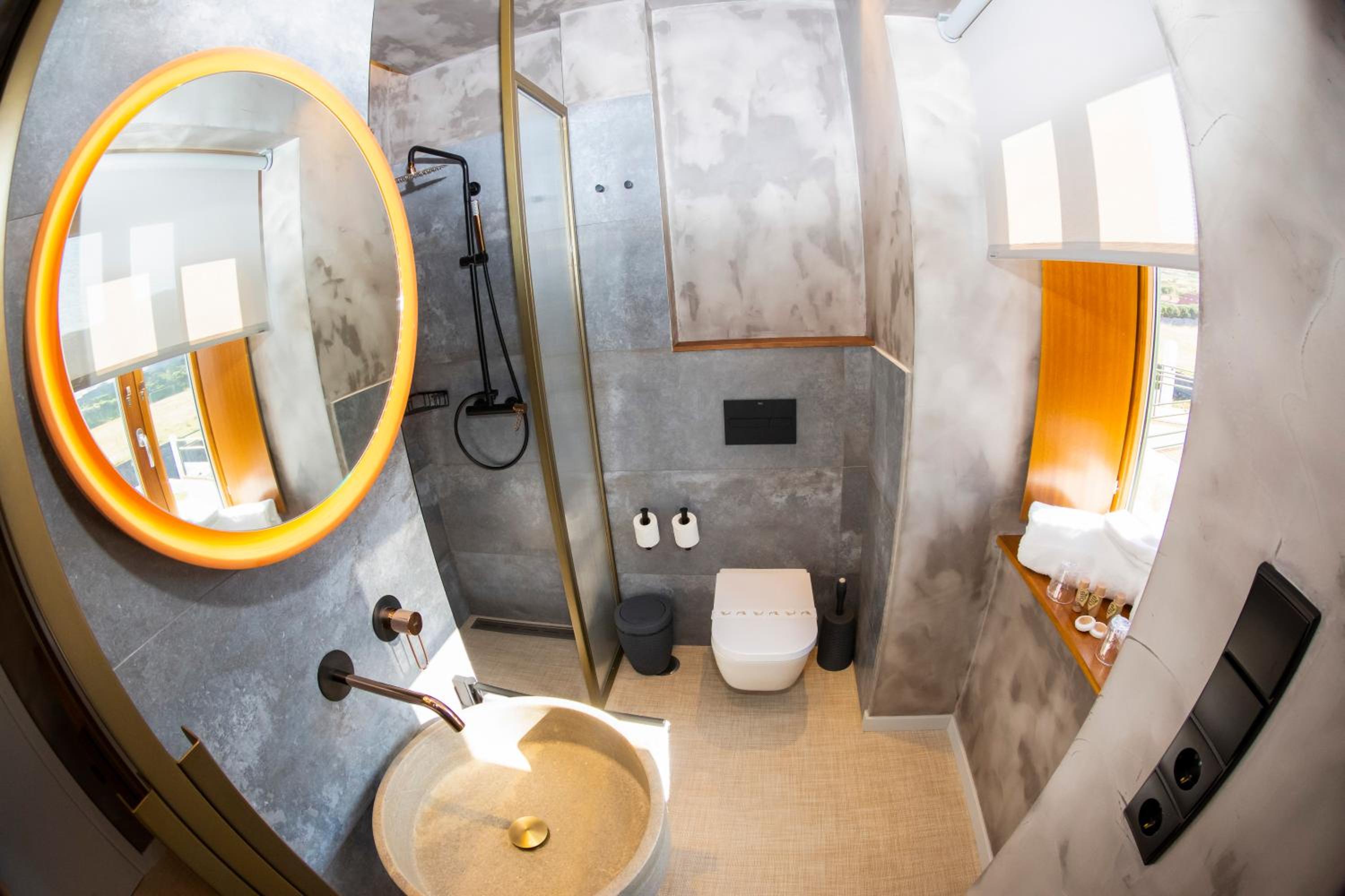 Standard Double Room - Photo 10