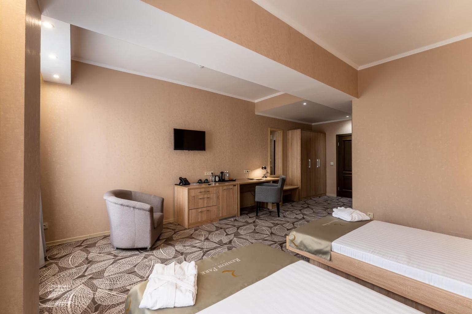 Superior Twin Room photo 2
