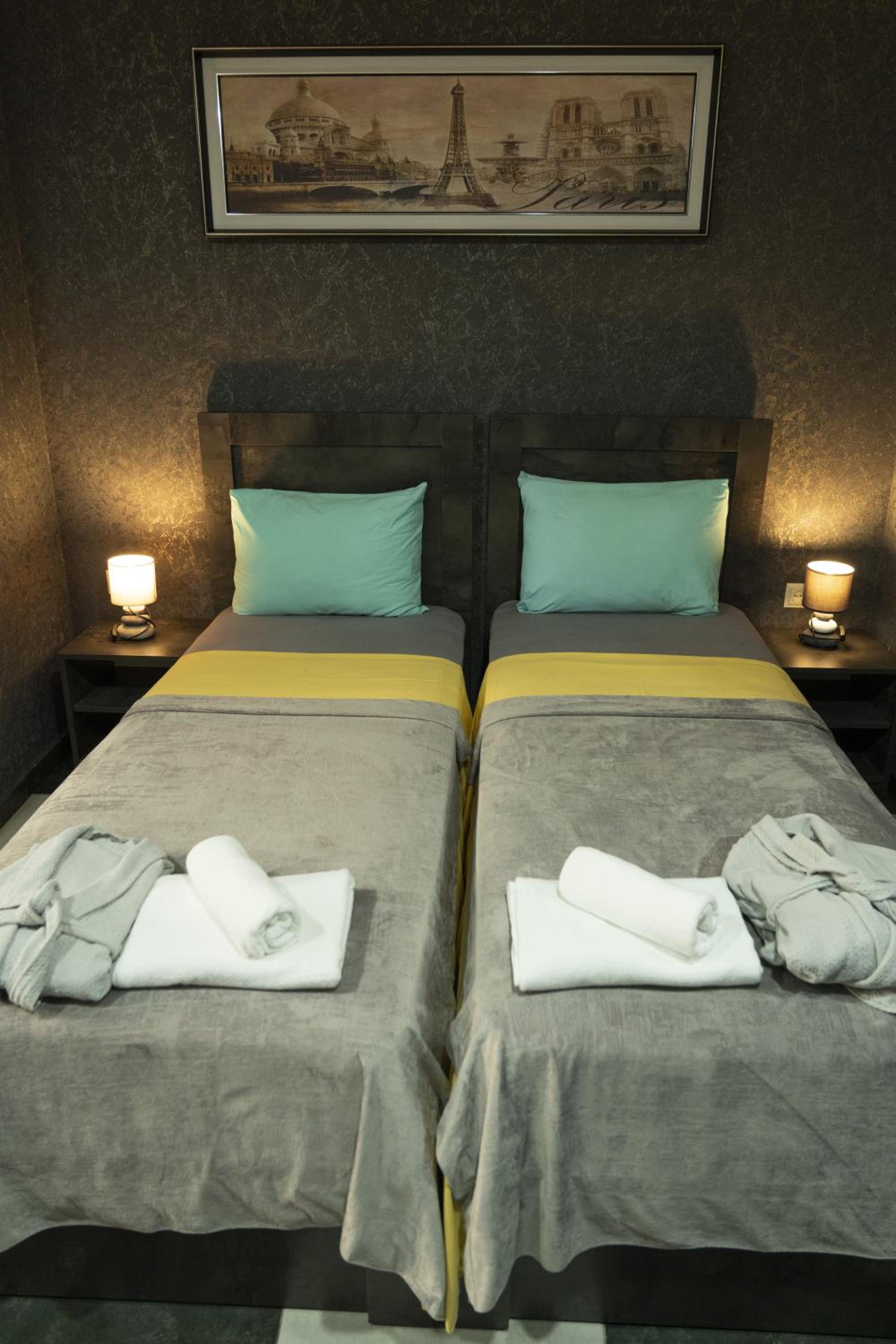 Standard Twin Room photo 3