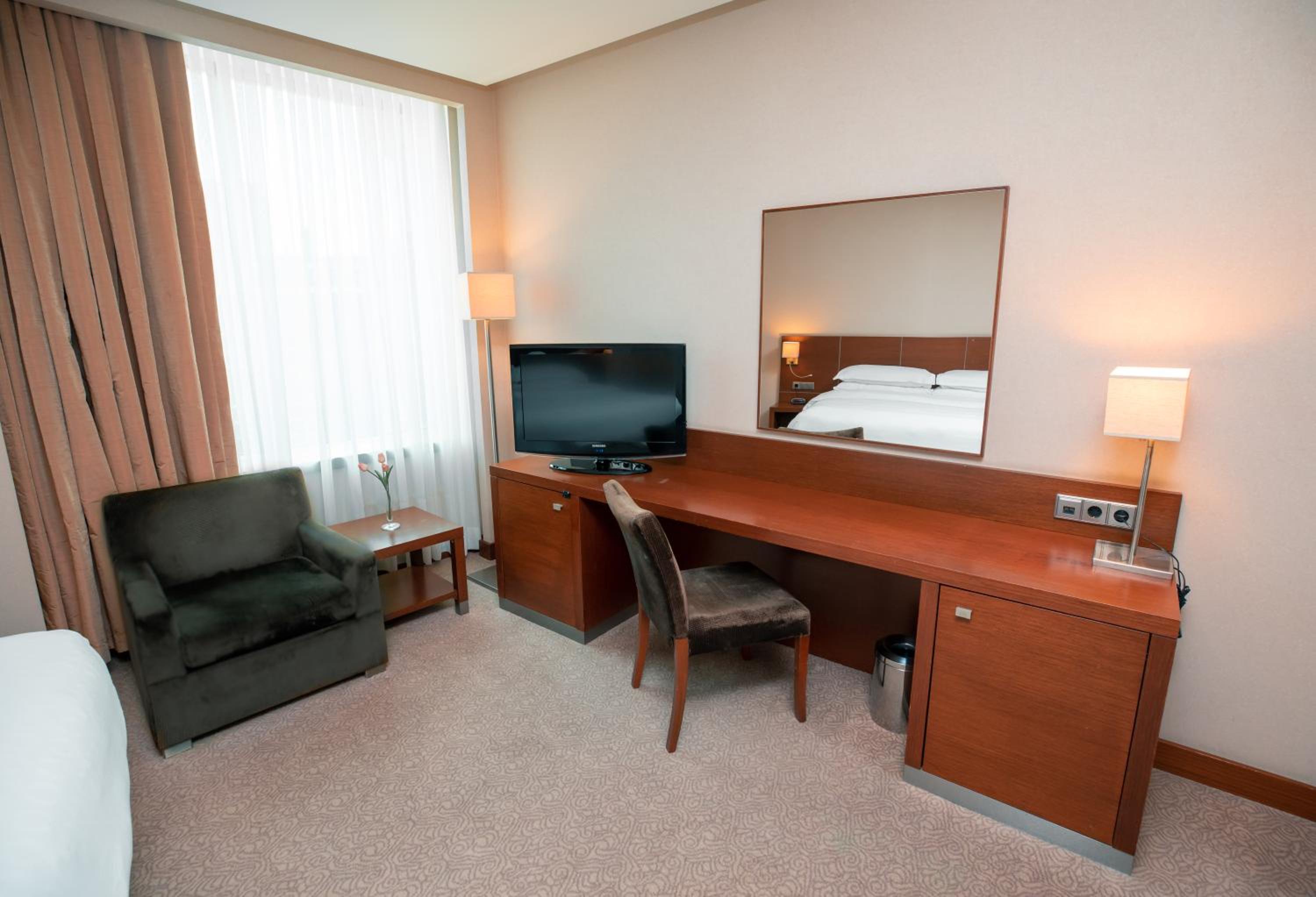 Classic King Room - Photo 2