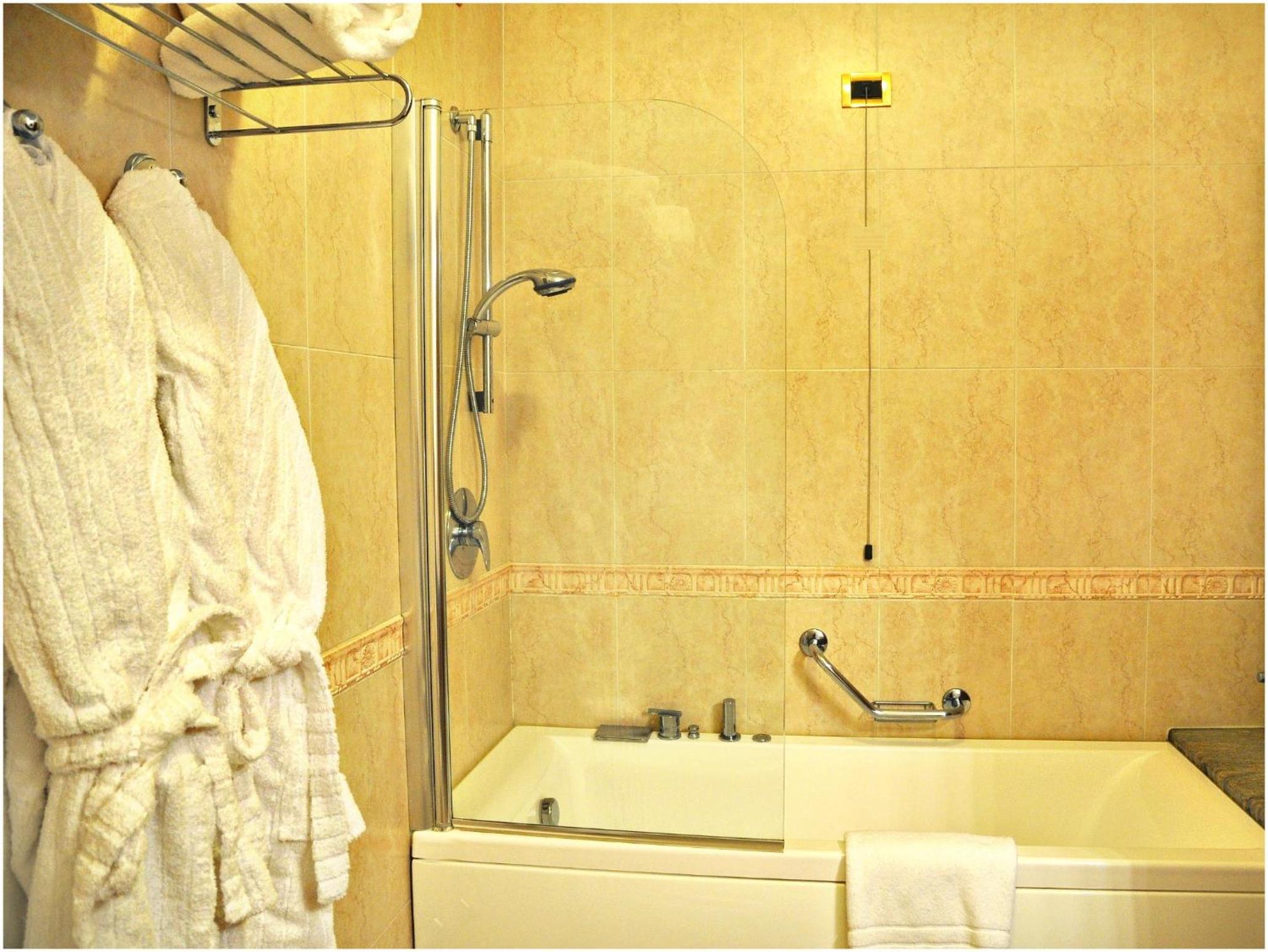 Junior Suite with Garden View - Photo 10
