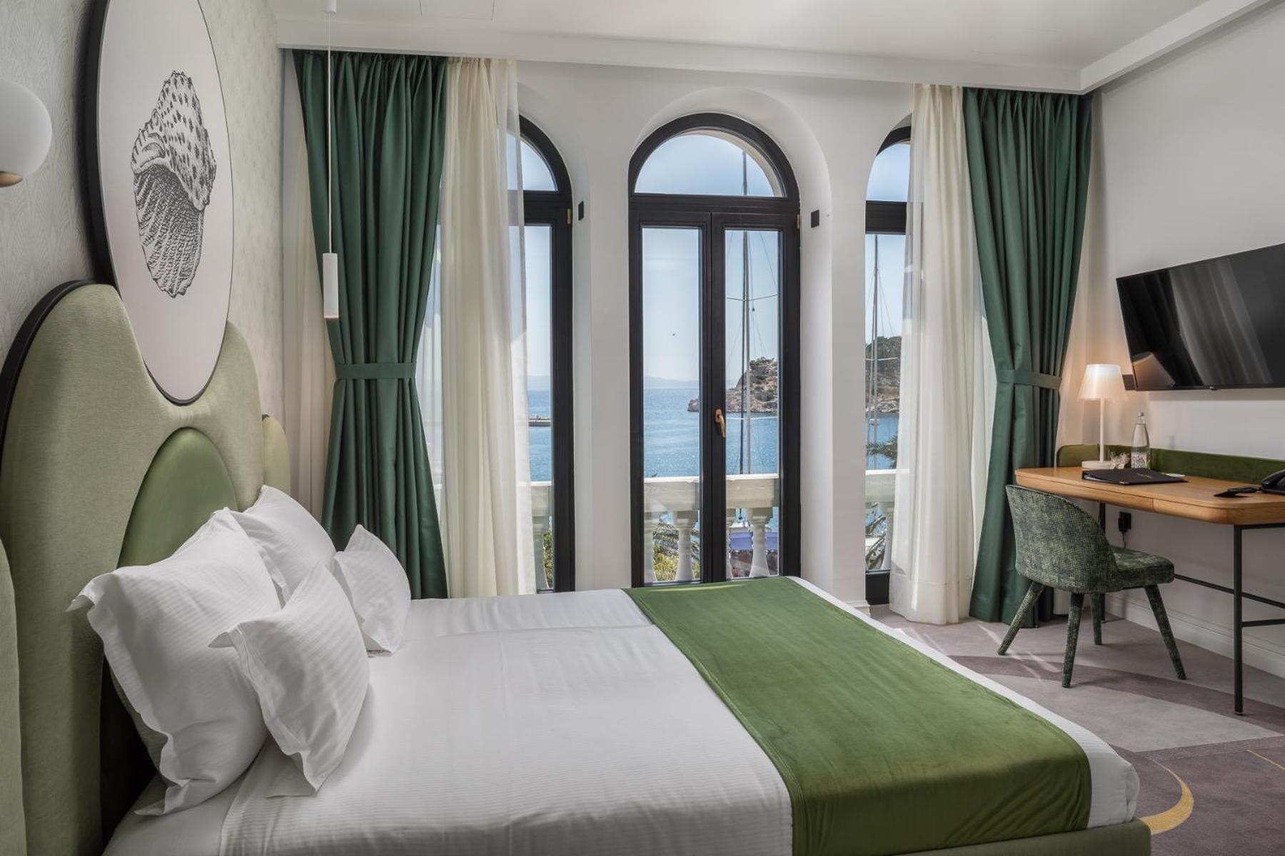 Superior King Room with Sea View