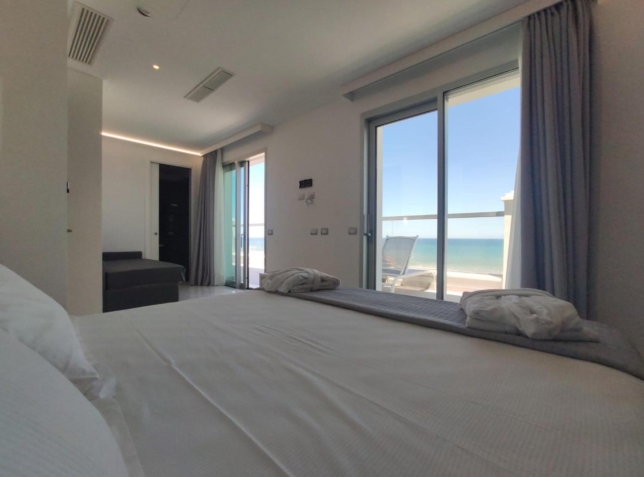 Junior Suite with Spa access photo 3