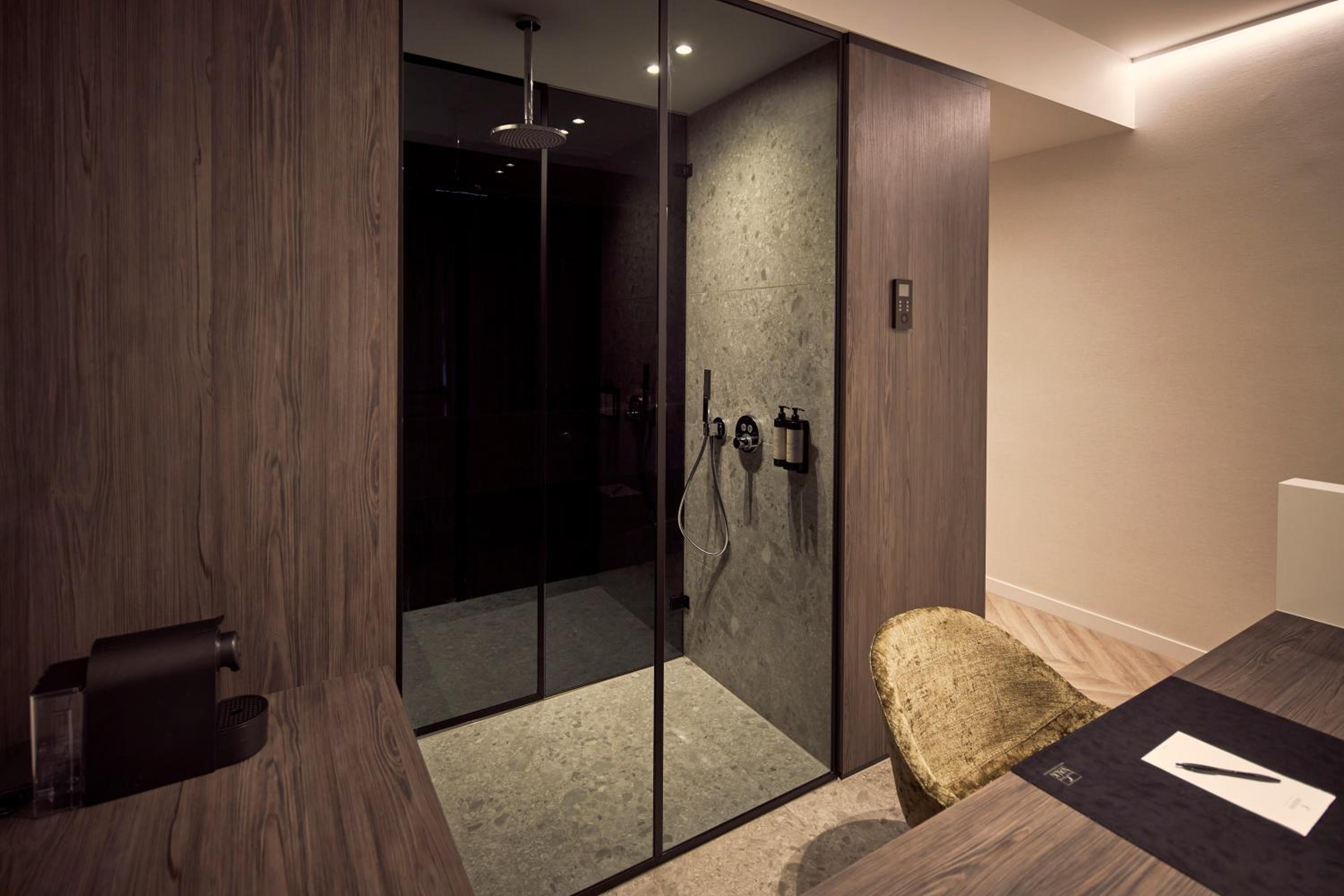 Executive Room - Photo 3