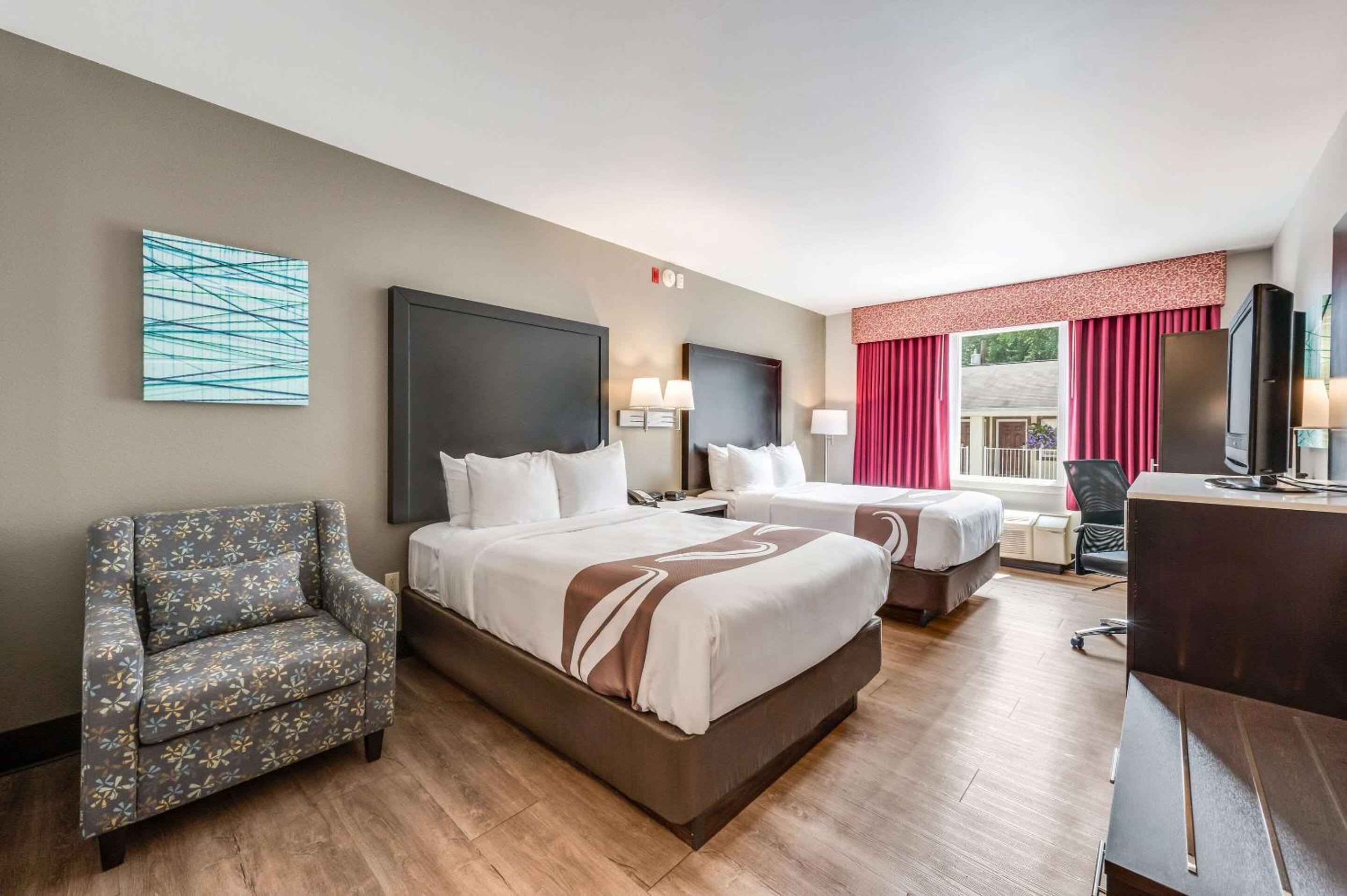 Standard Double Room with Two Double Beds - Non-Smoking - Photo 6