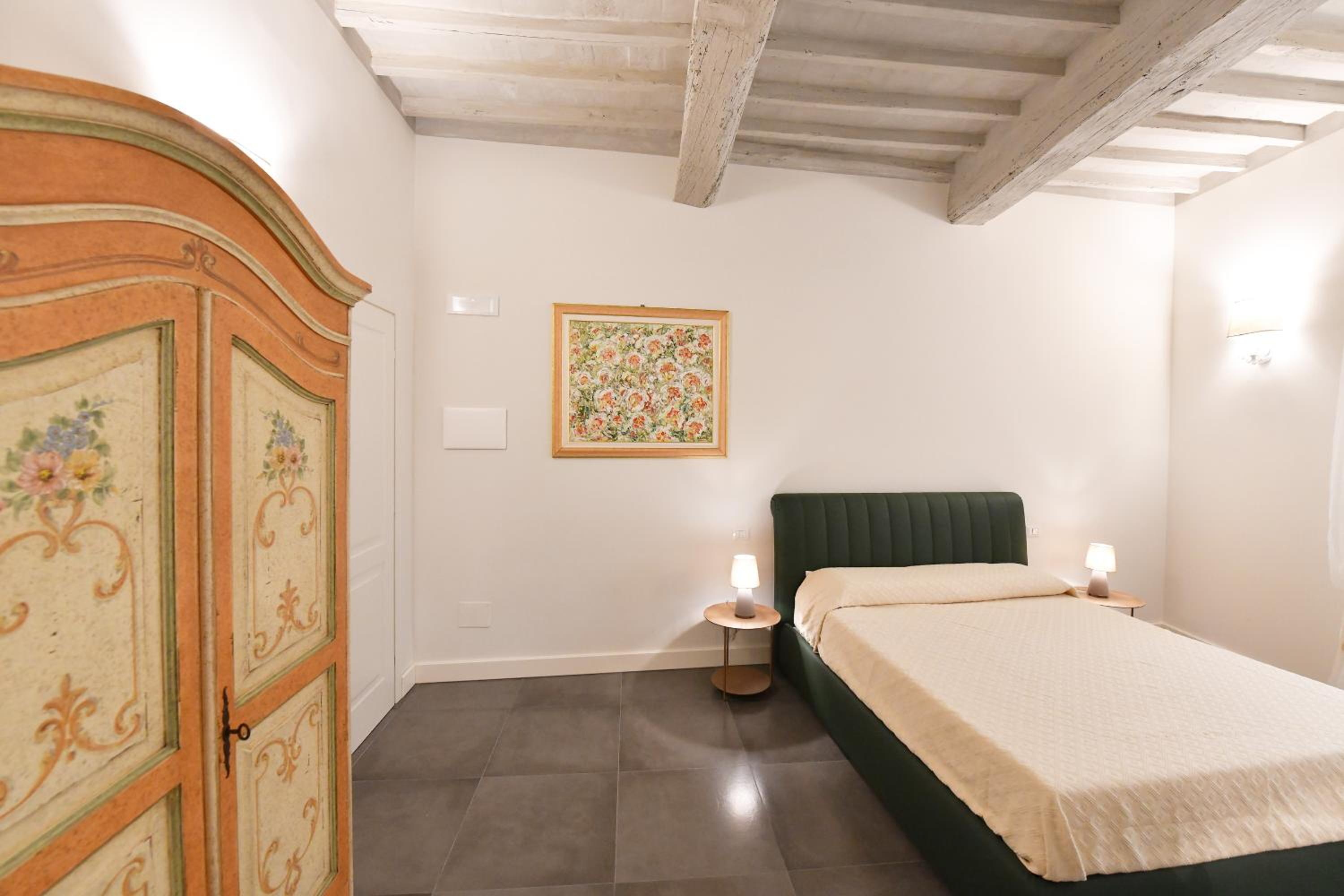 Deluxe Double Room with Shower photo 3