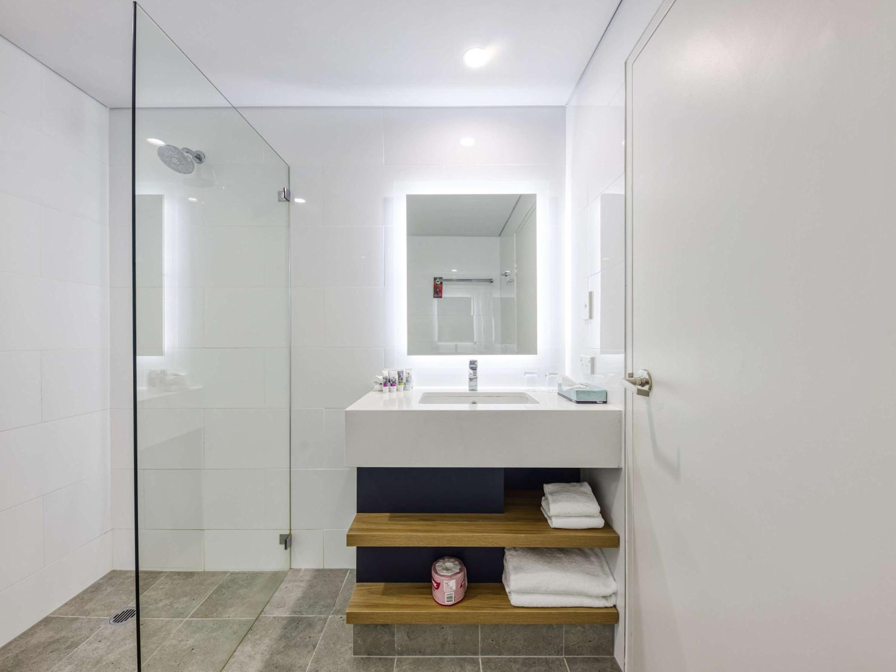 Superior King Room - Photo 5