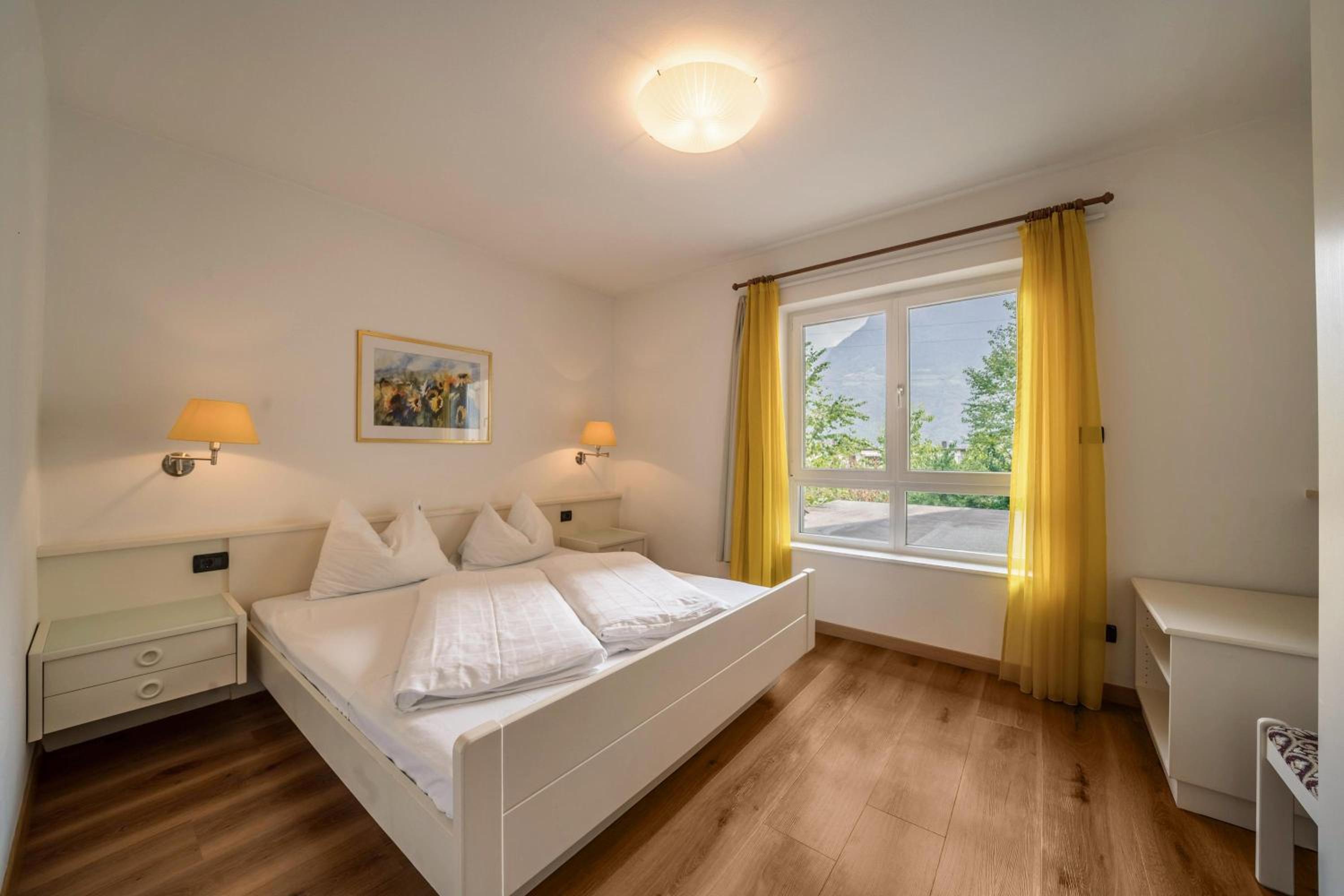 Superior One-Bedroom Apartment with Balcony