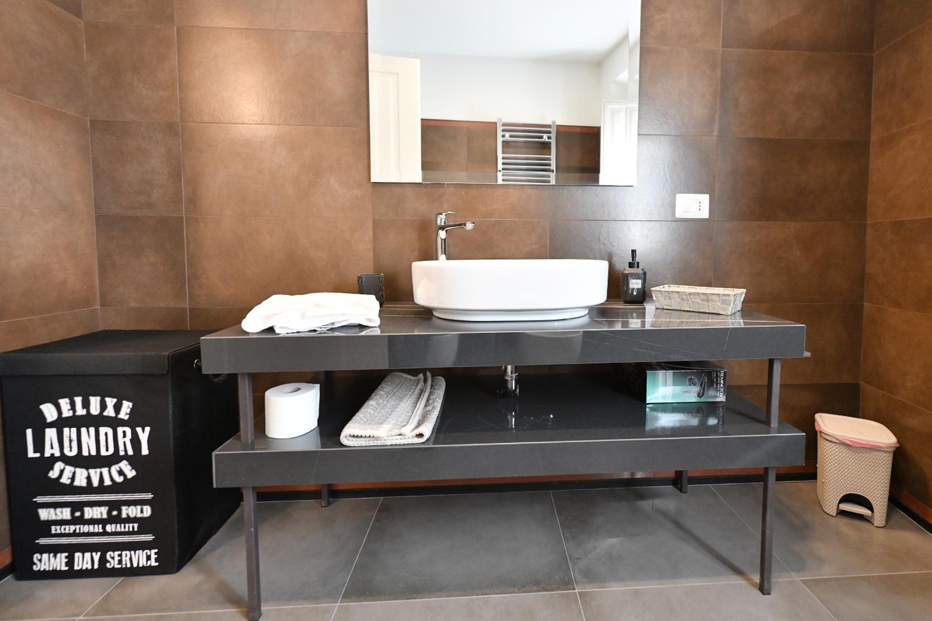 Deluxe Double Room with Shower photo 3