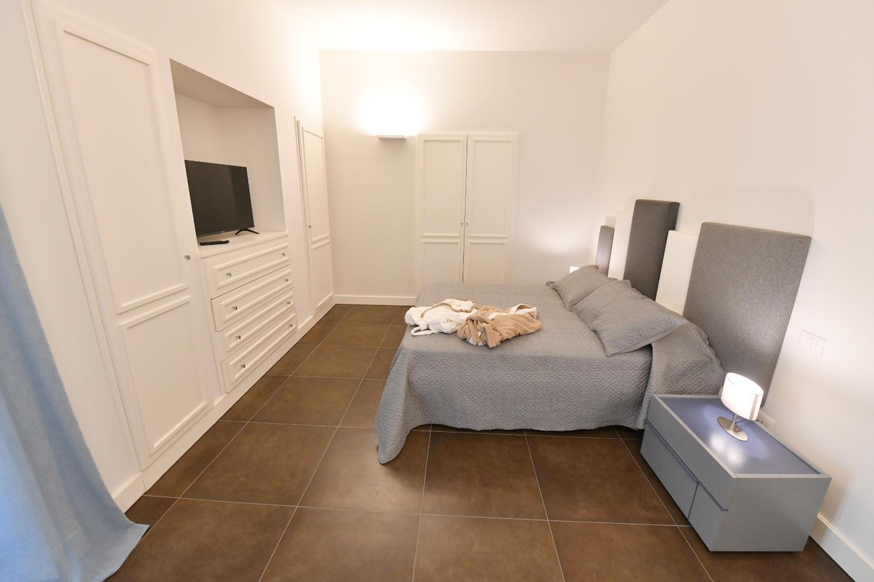 Deluxe Apartment photo 2