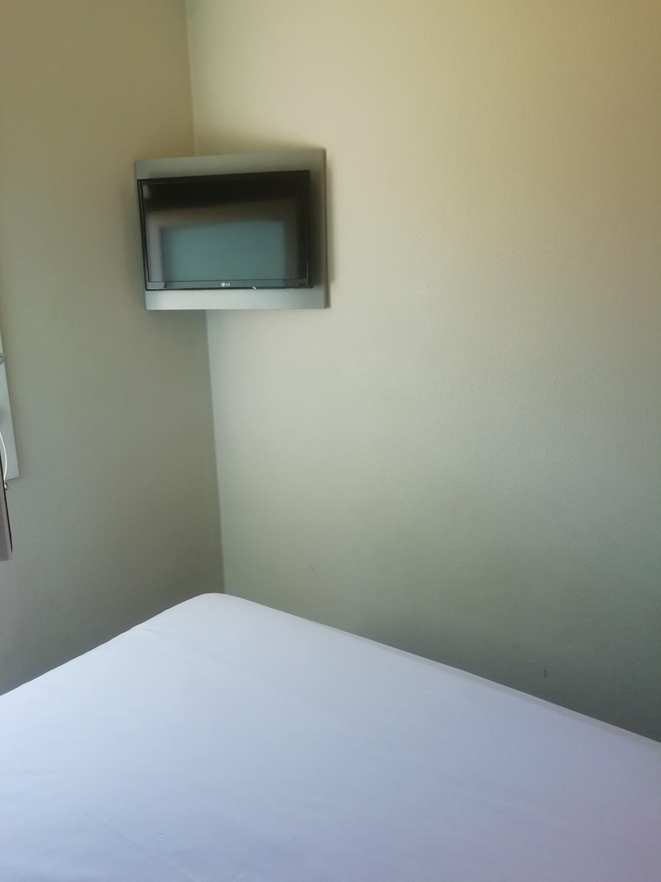 Standard Double Room (Nonsmoking) photo 1