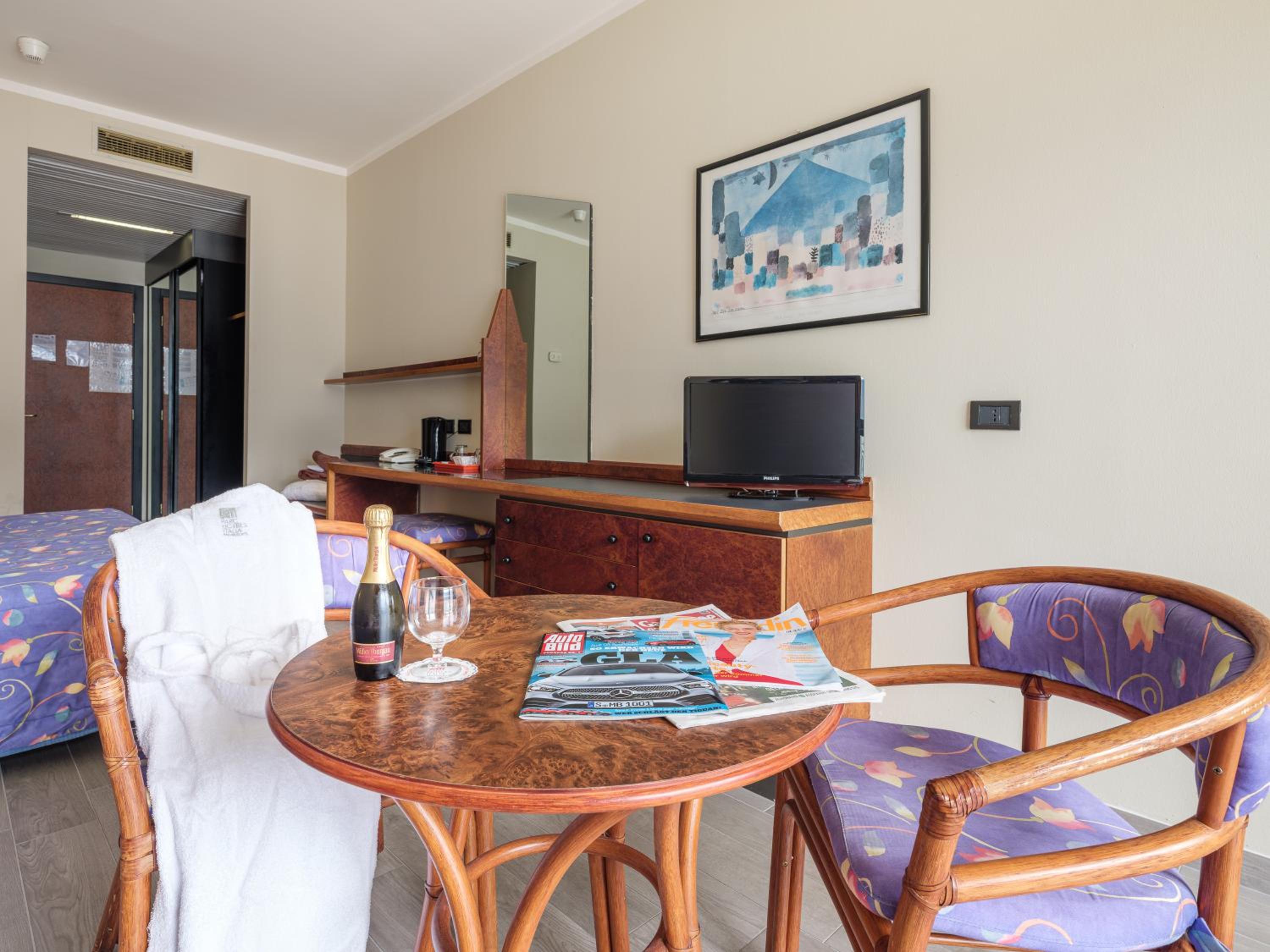 Twin or Double Room with Balcony or Terrace - Photo 4