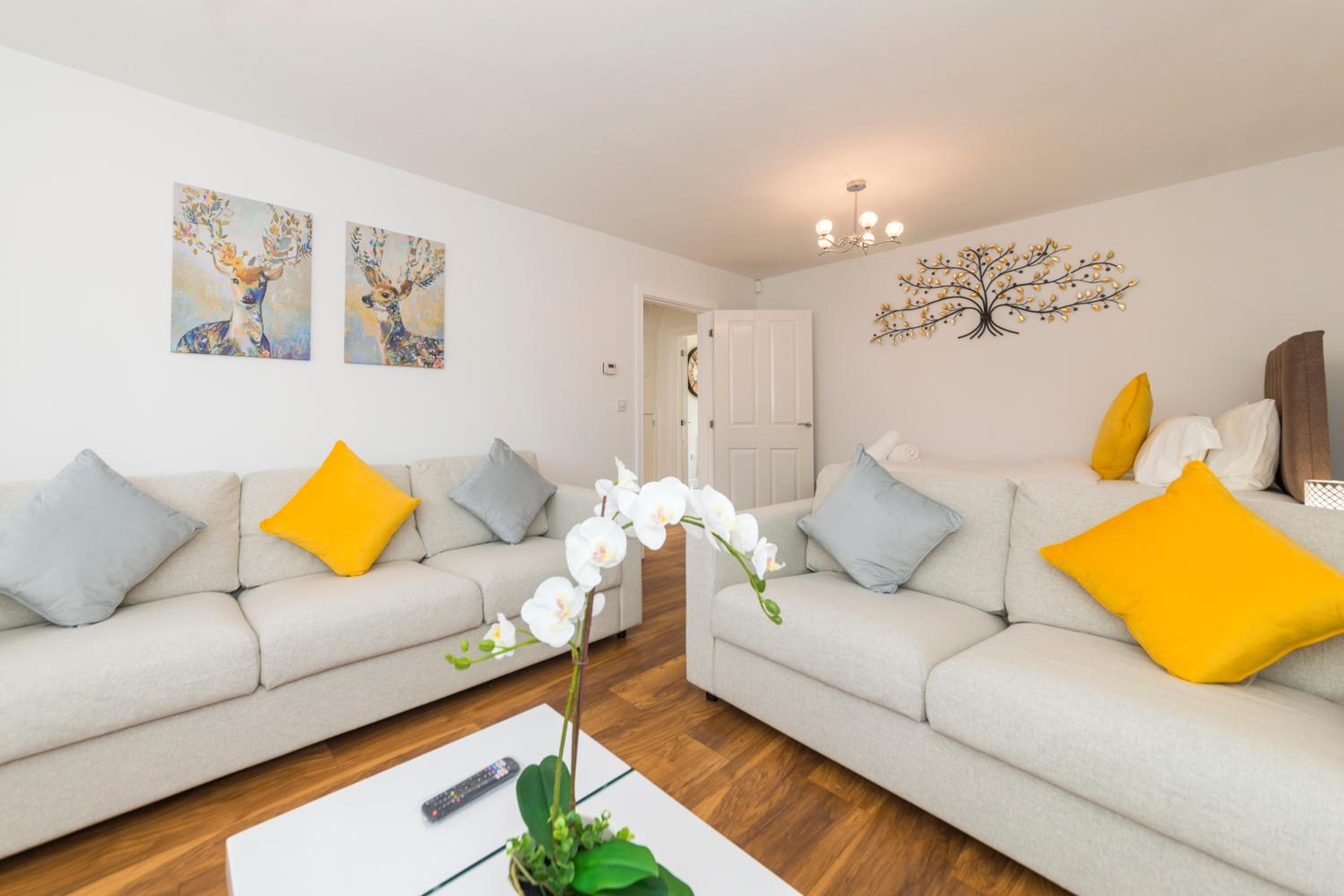 Three-Bedroom House photo 1