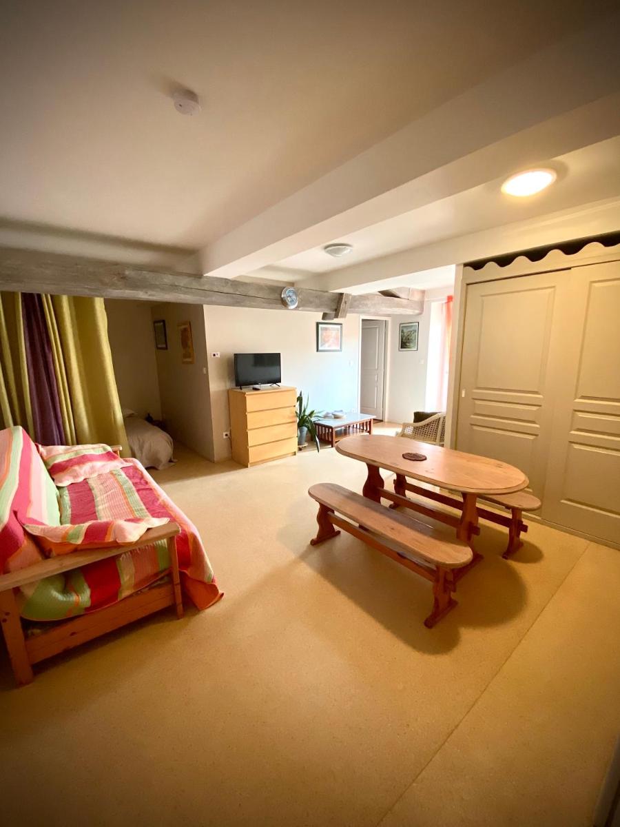 Apartment with Terrace photo 2