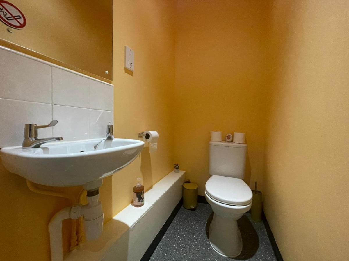 Standard Double Room with Shared Bathroom photo 3