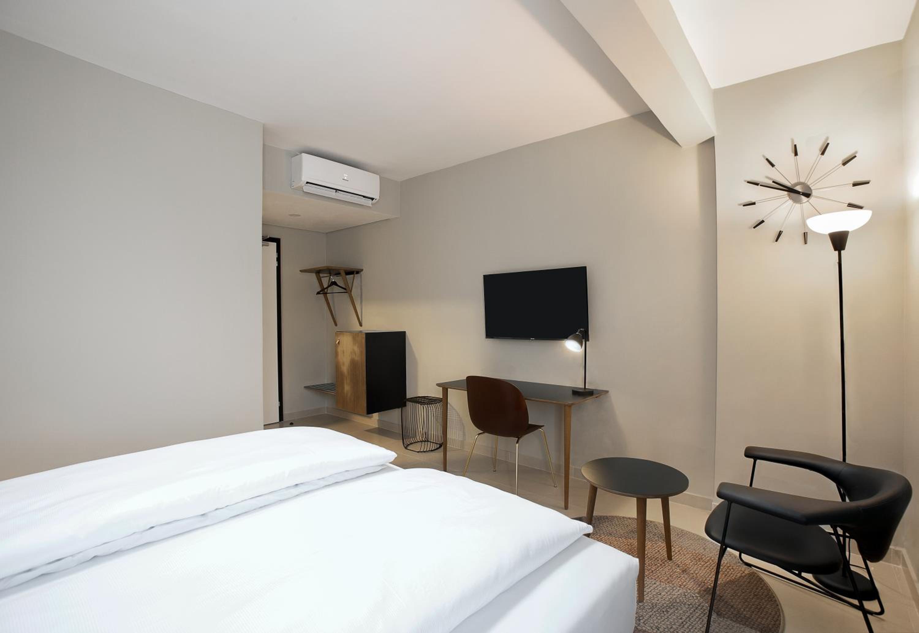 Standard Room - Photo 1
