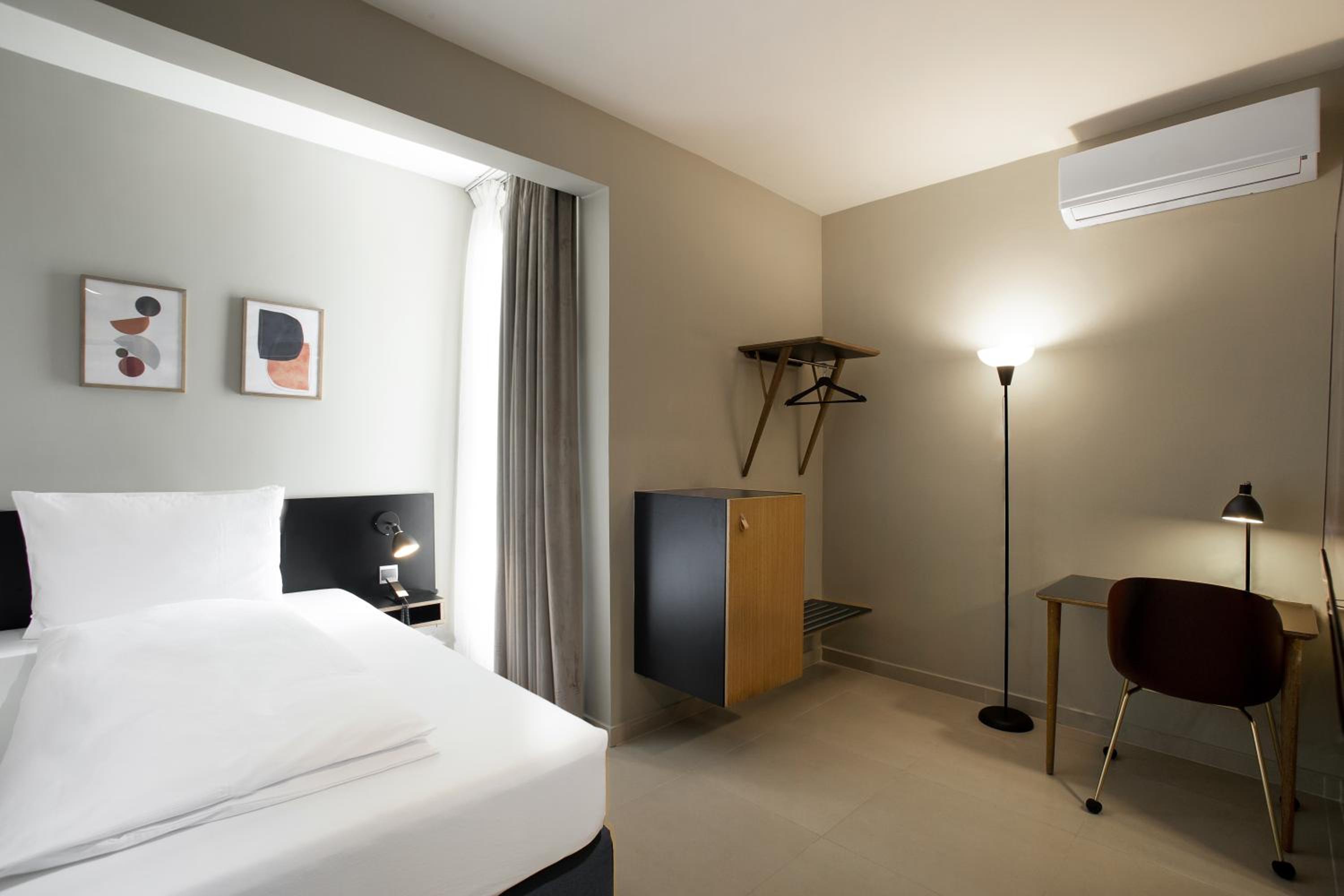 Economy Room photo 2