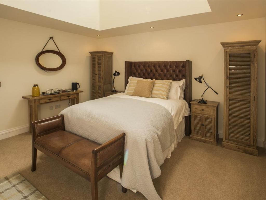 Deluxe King Room - Photo 2