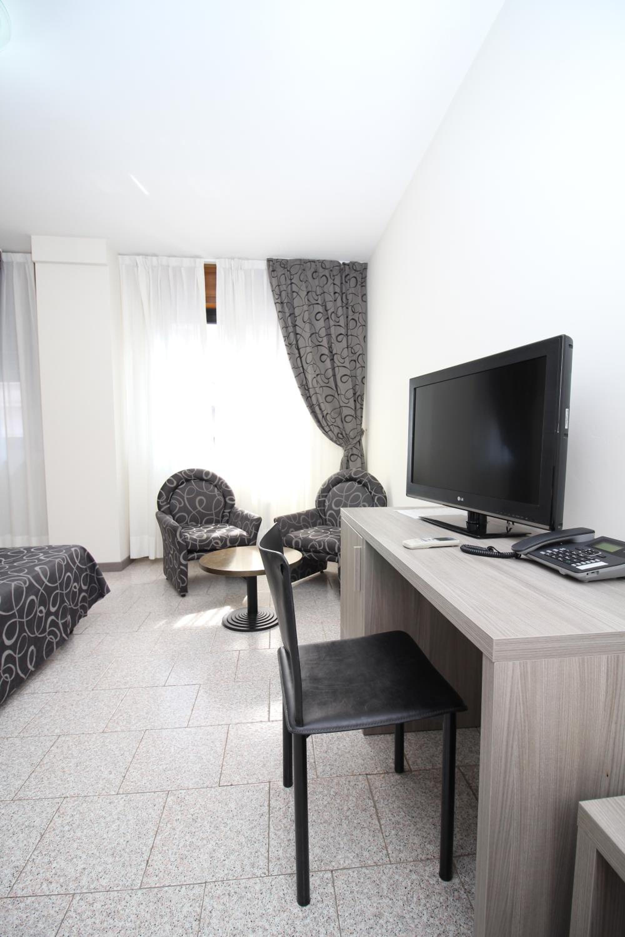 Triple Room - Photo 5