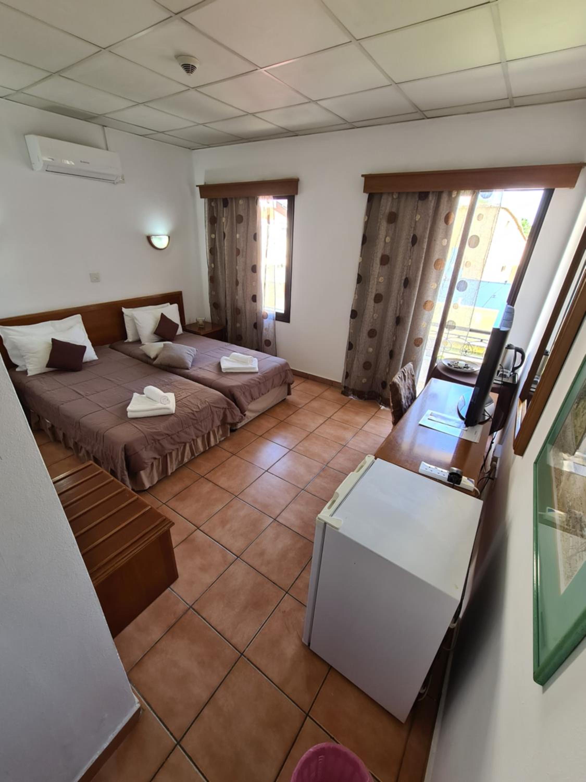 Deluxe Double Room with Balcony photo 3