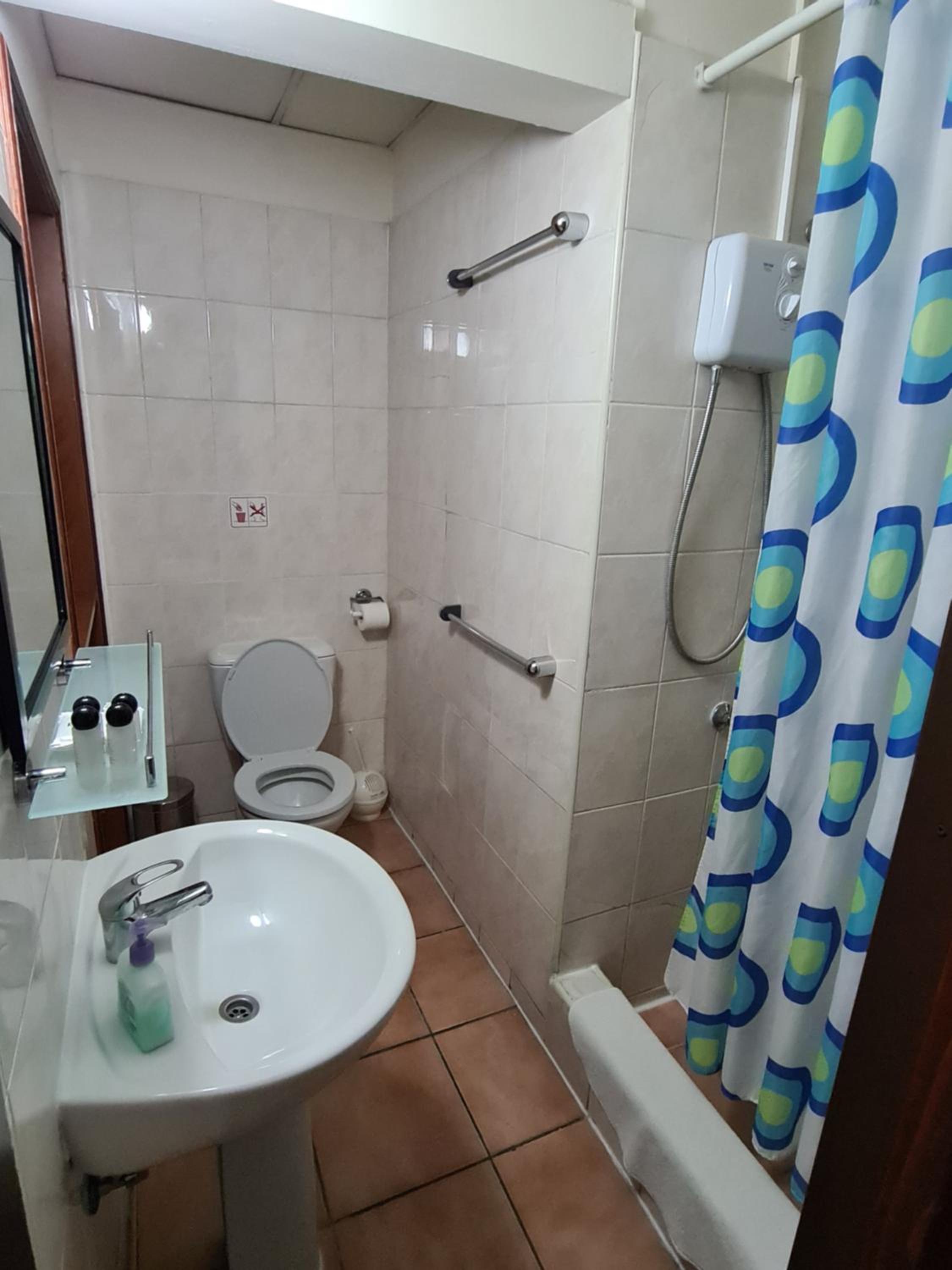 Single Room photo 3