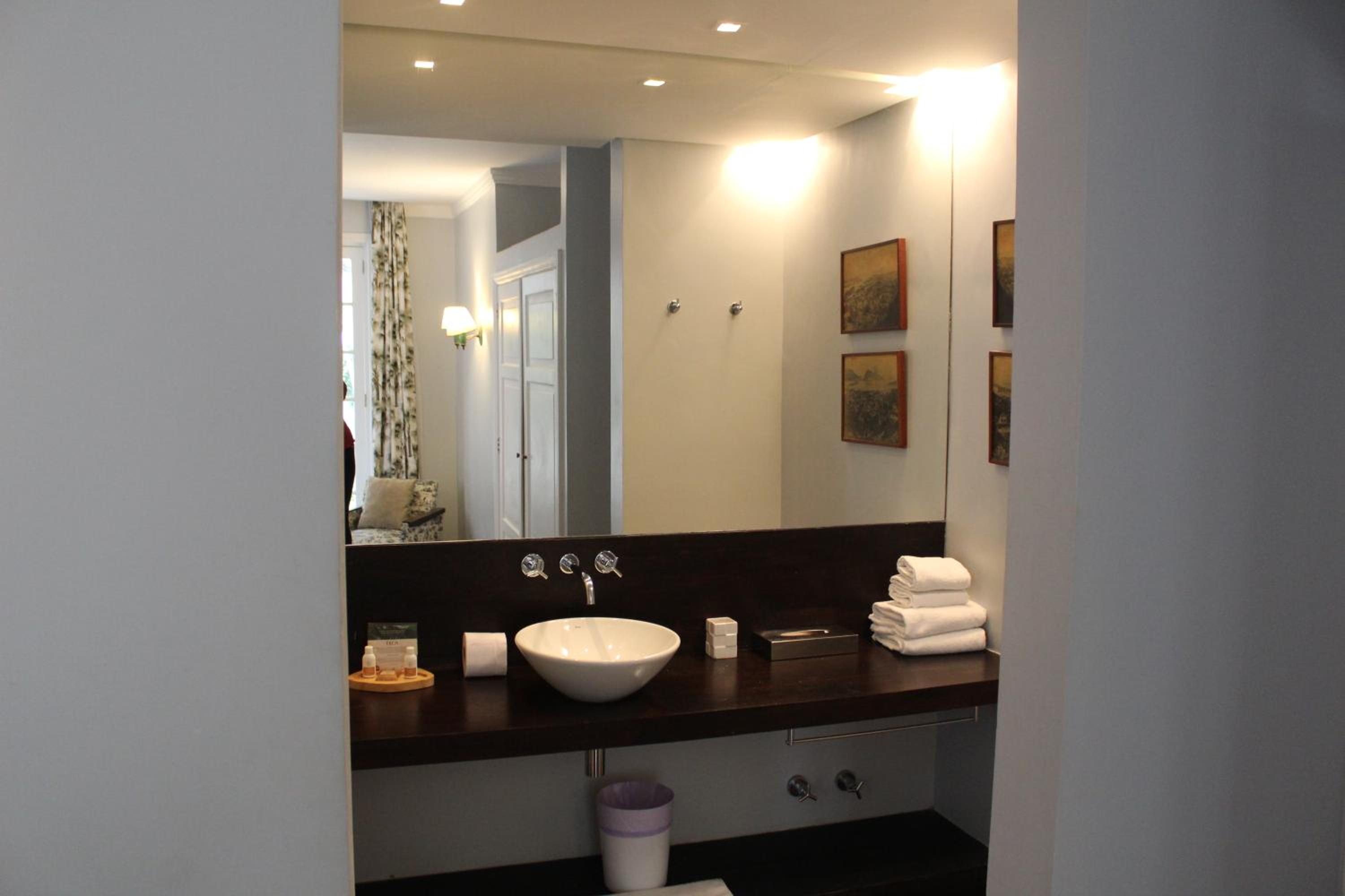 Standard Suite - Photo 7