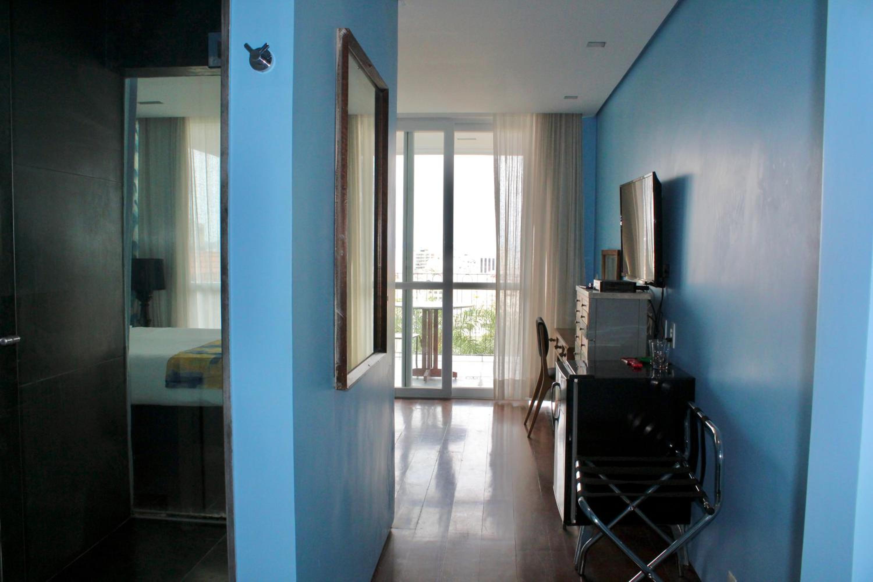 Superior Suite with Sea View - Photo 4