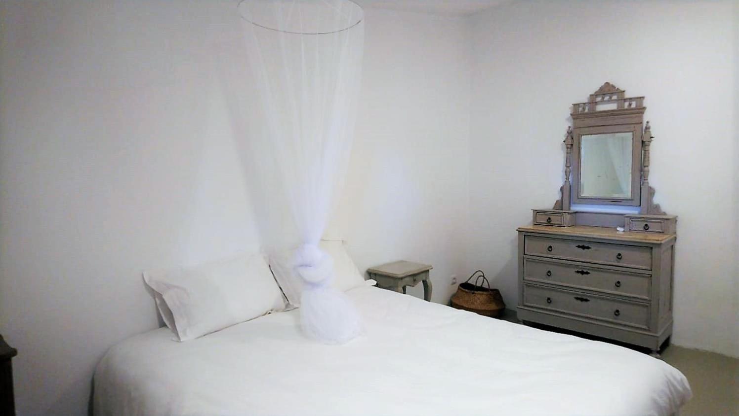 Two-Bedroom Suite - Photo 3