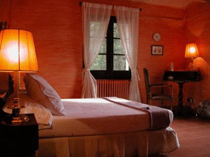 Suite - Photo 1