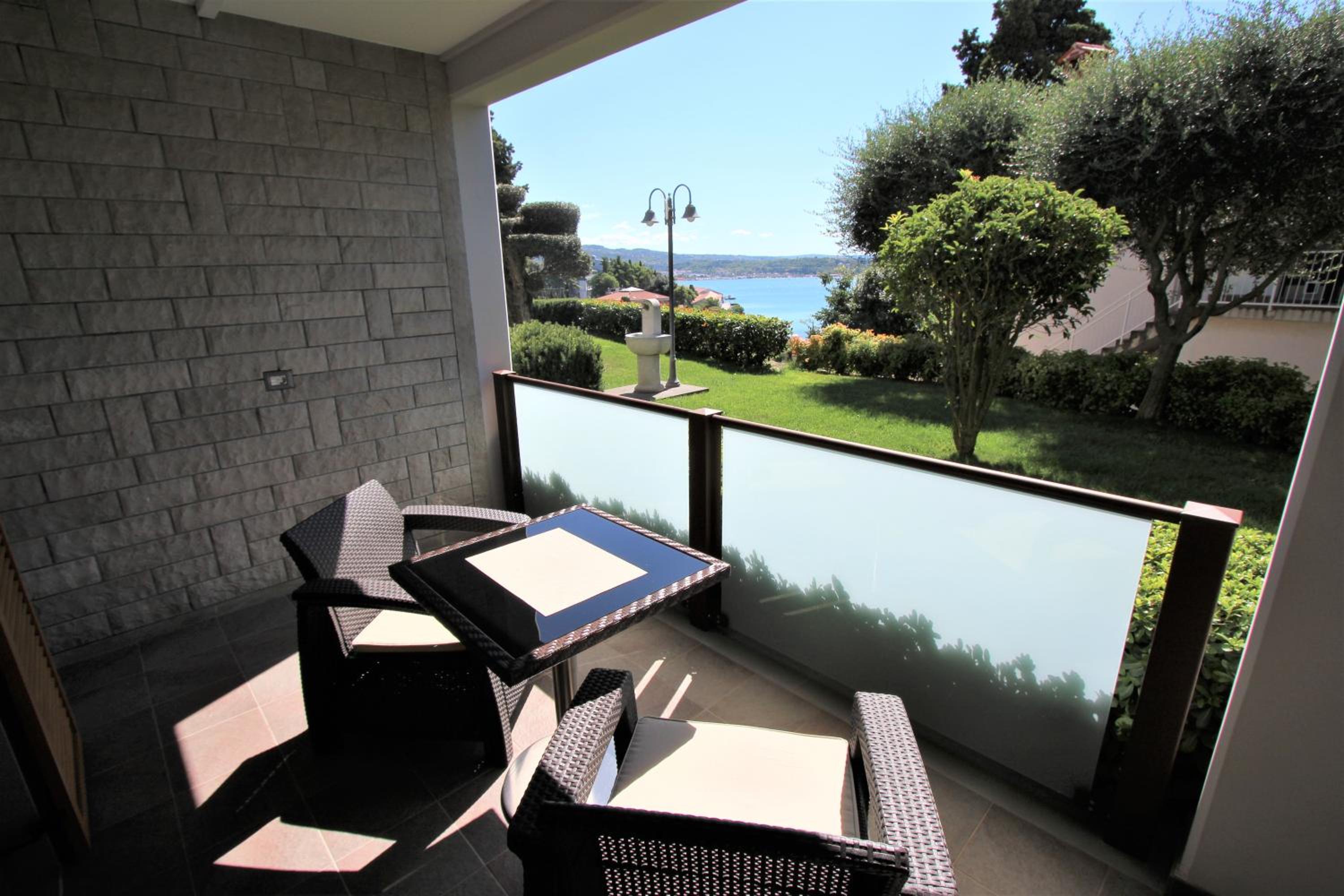 Apartment with Sea View photo 3