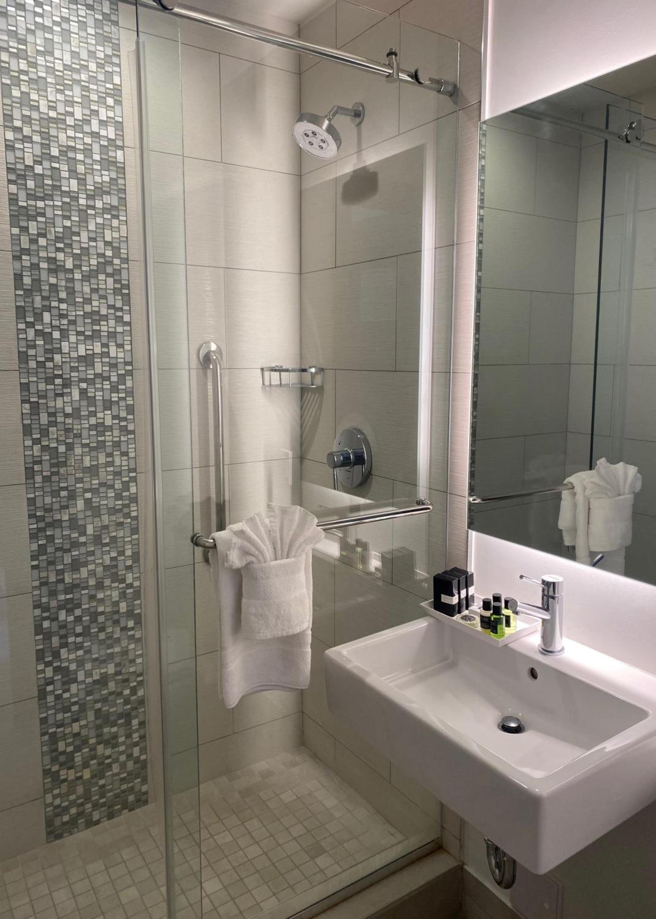 Standard Double Room - Photo 7