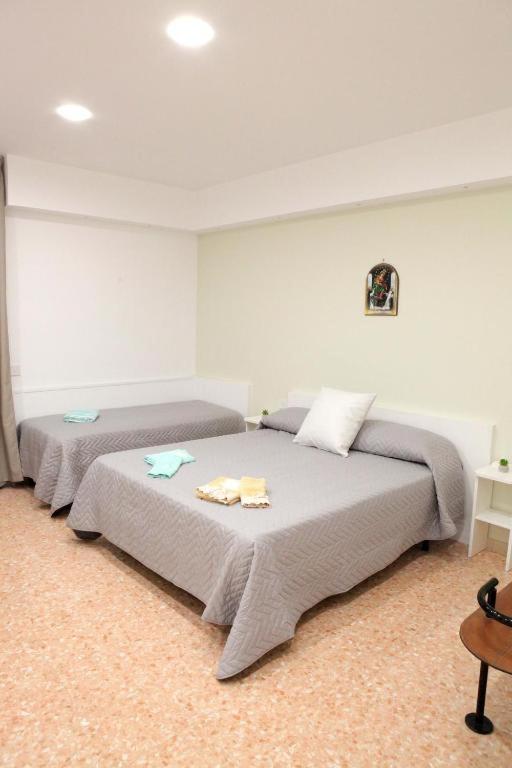 Quadruple Room with Private Bathroom photo 1