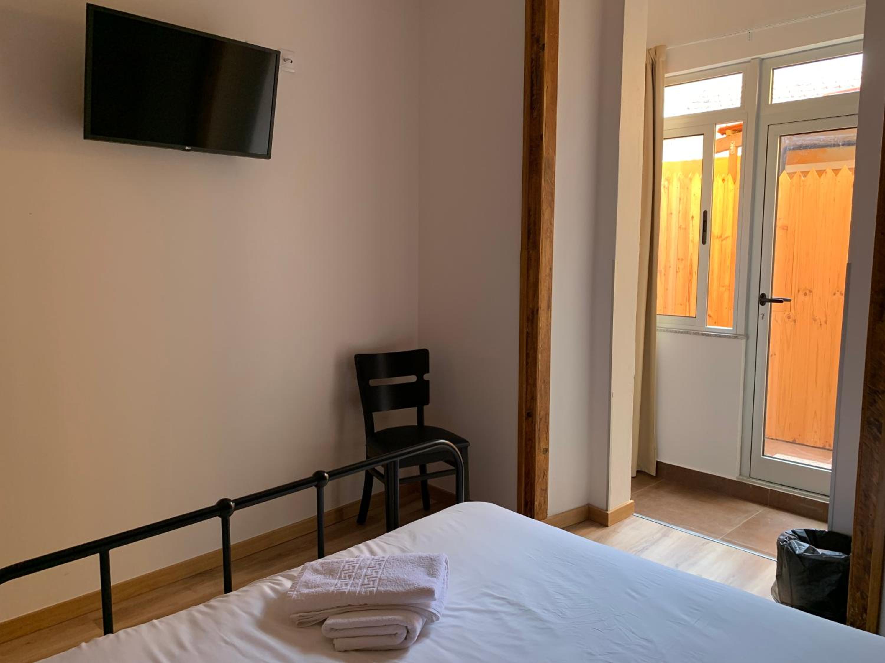 Double Room with Private Bathroom photo 3