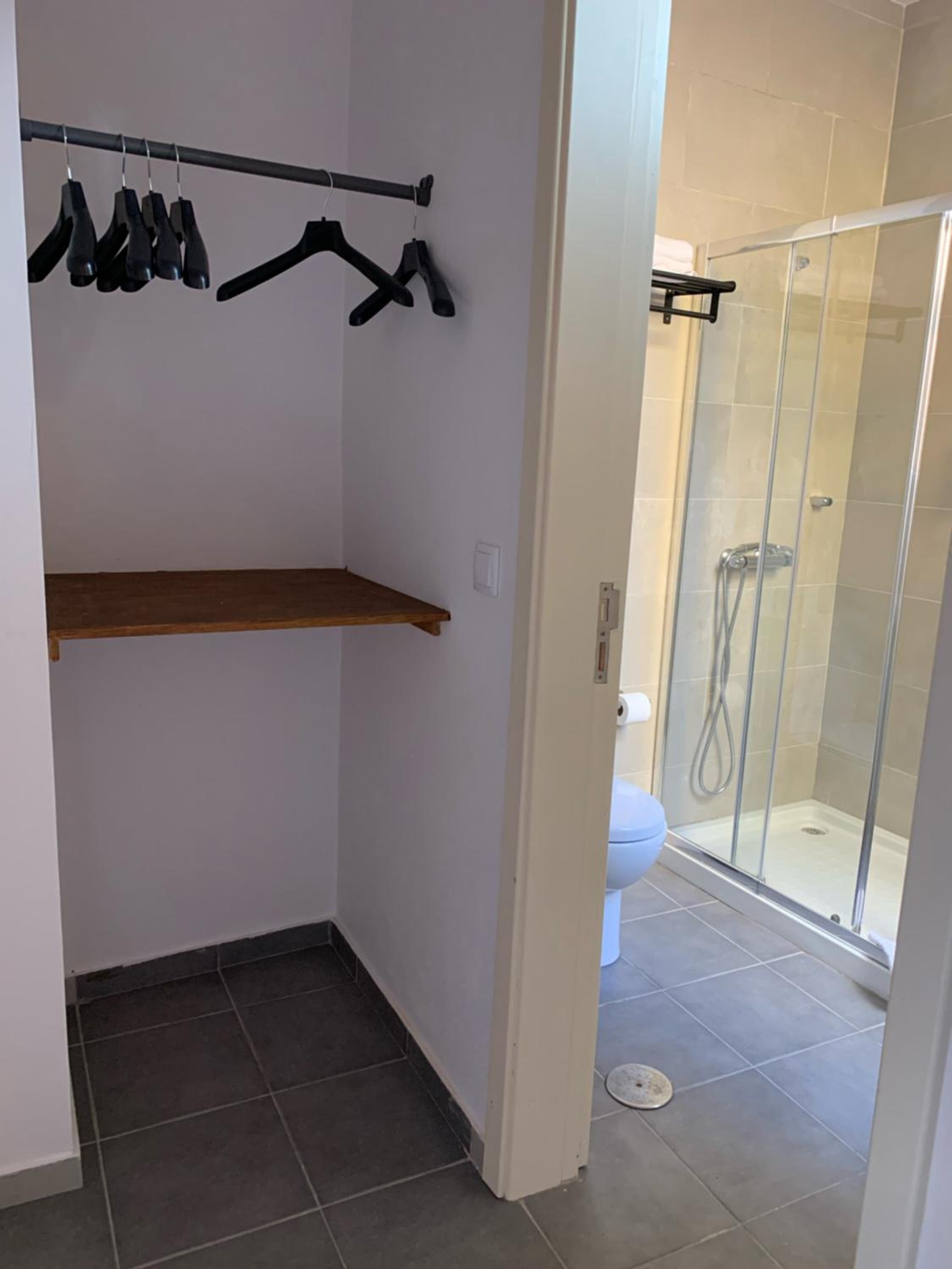 Double Room with Private Bathroom photo 2