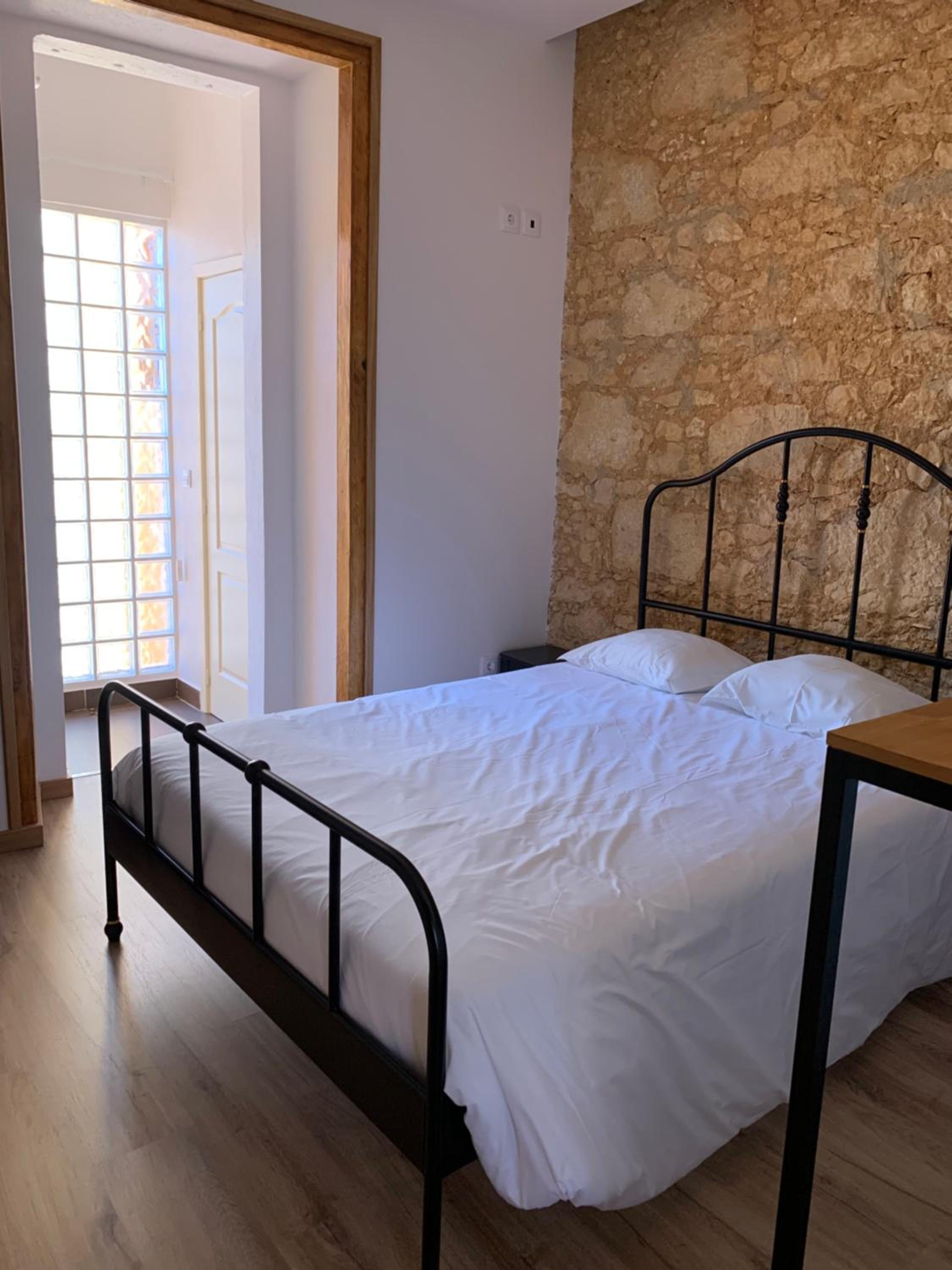 Double Room with Private Bathroom - Photo 1