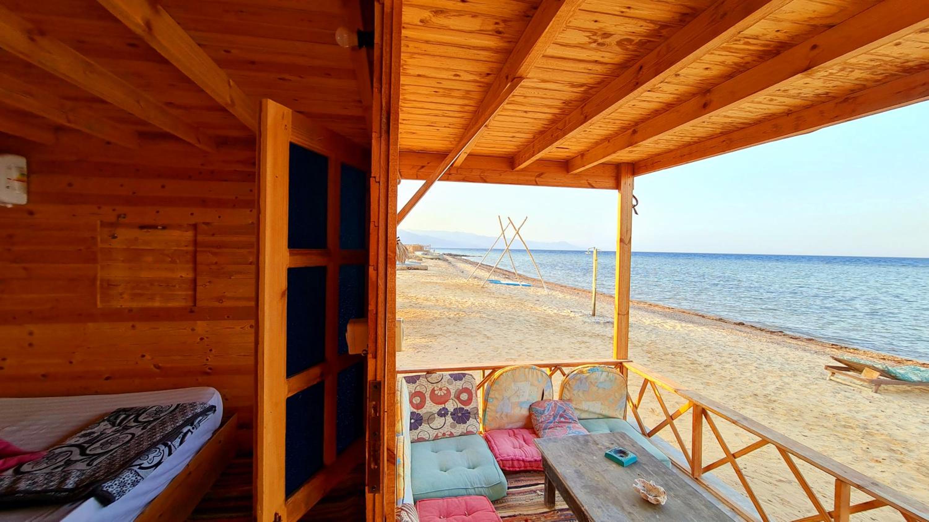 Bungalow - Beach Front - Photo 40
