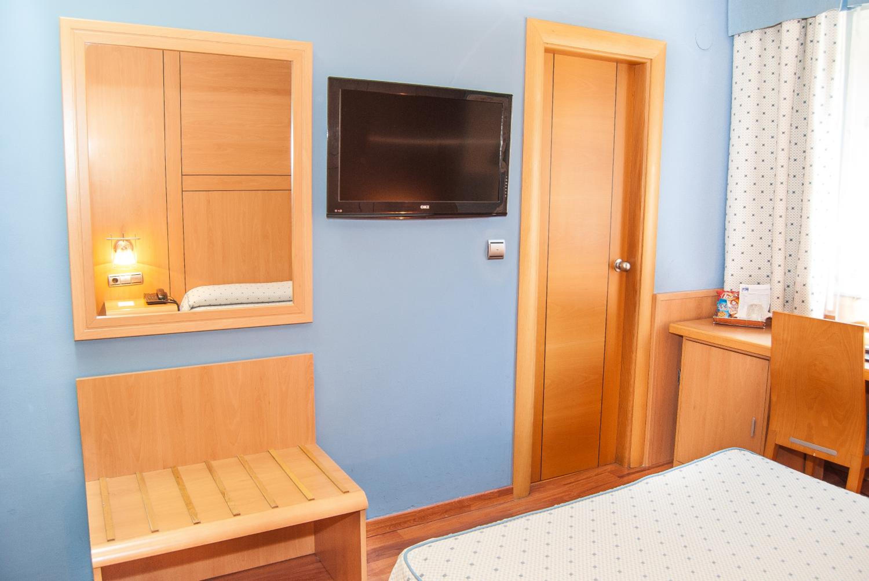 Single Room photo 2