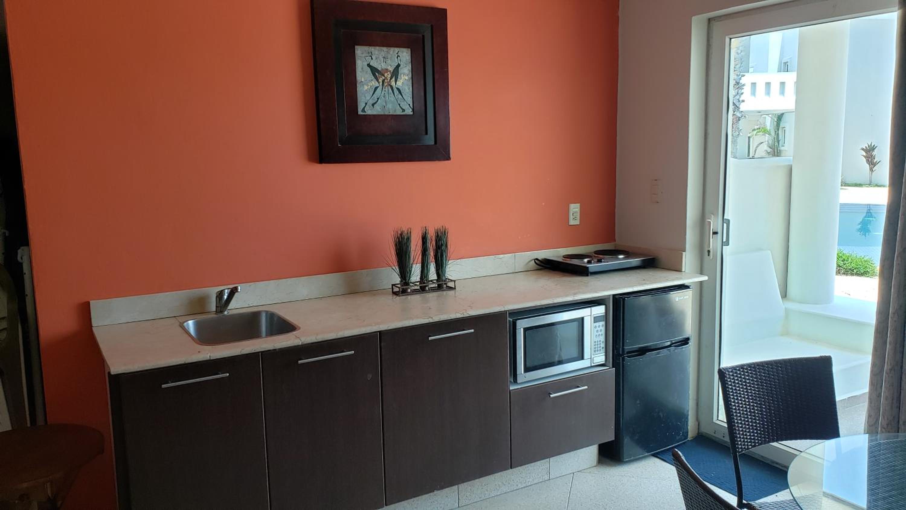 Junior Suite with Pool View photo 3