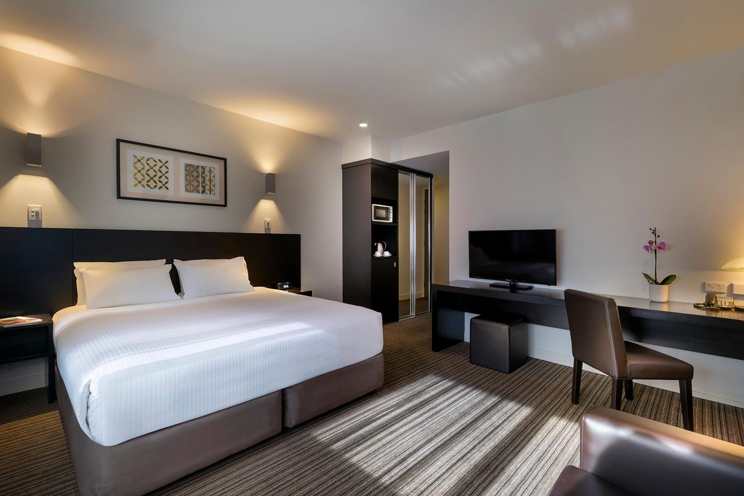 Premier King Room - Photo 3