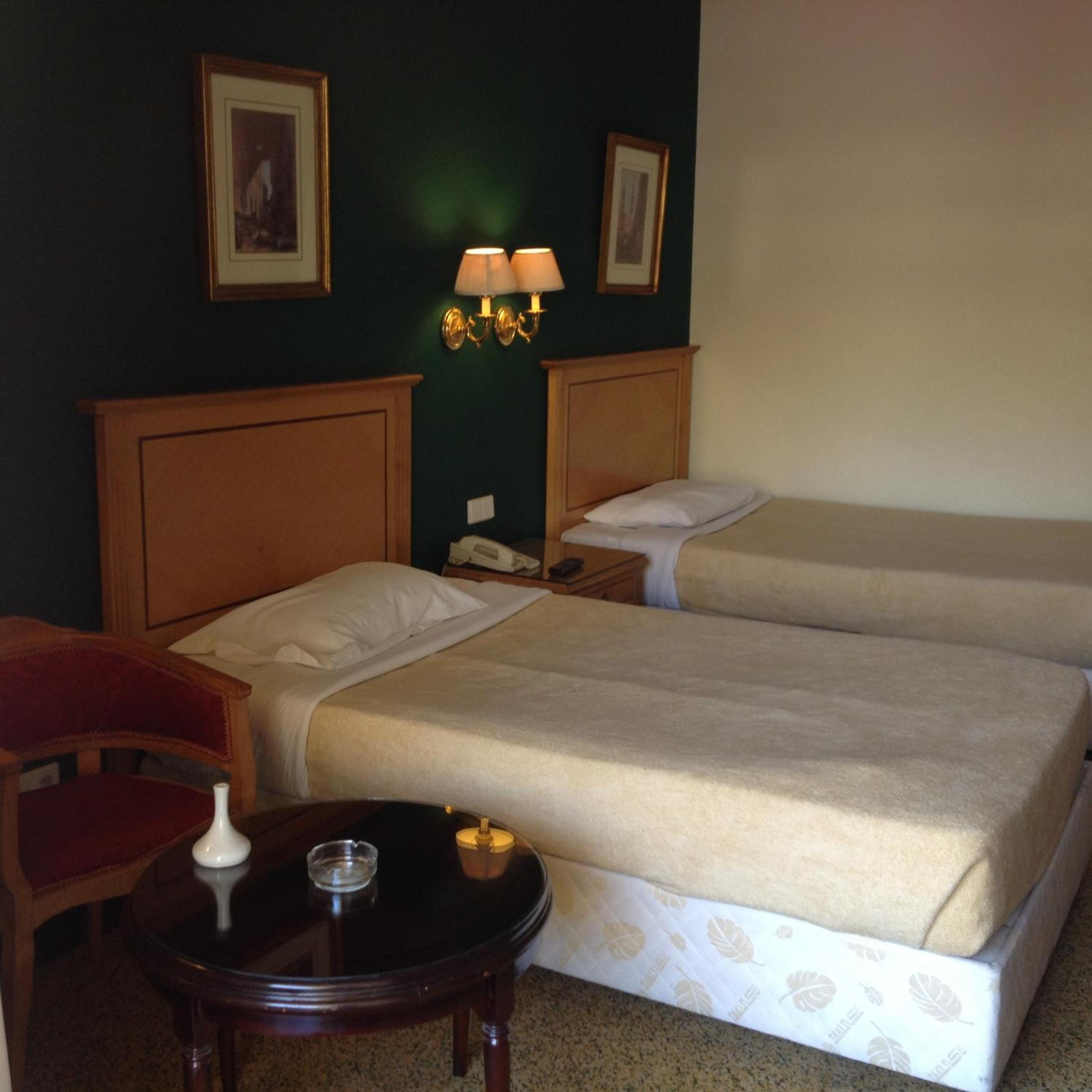 Standard Double or Twin Room - Photo 1
