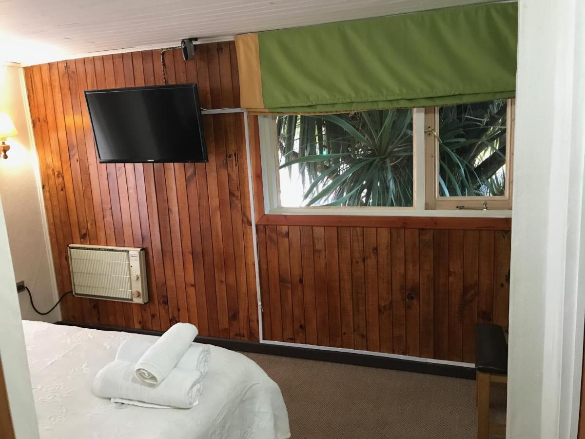 Twin Room with Private Bathroom