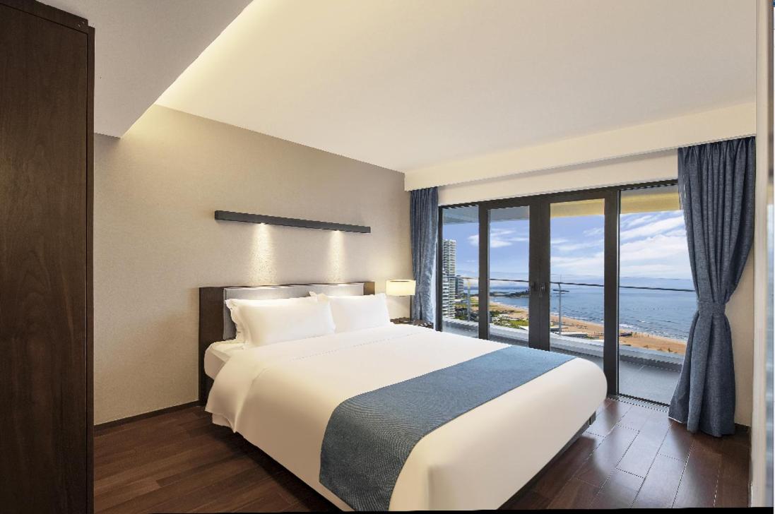 Sandalwoods Deluxe Sea-view two-bedroom suite