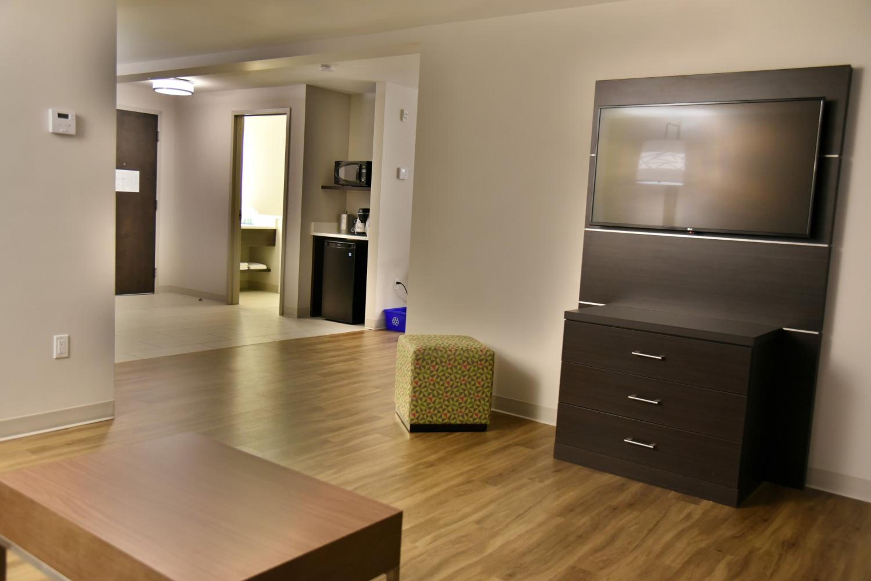 King Suite with Sofa Bed photo 2