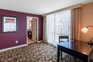 Premier Room 1 King Bed - Photo 5
