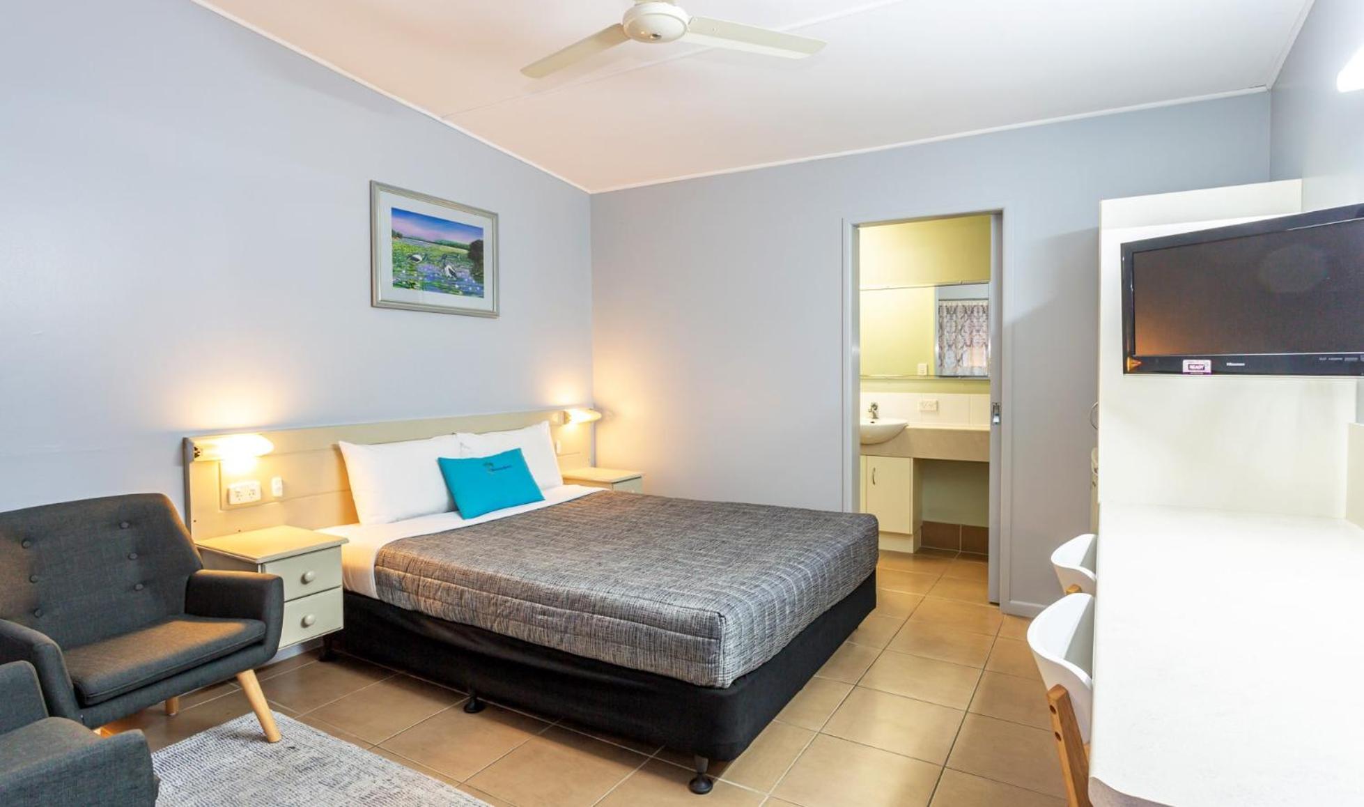 Queen Room photo 3