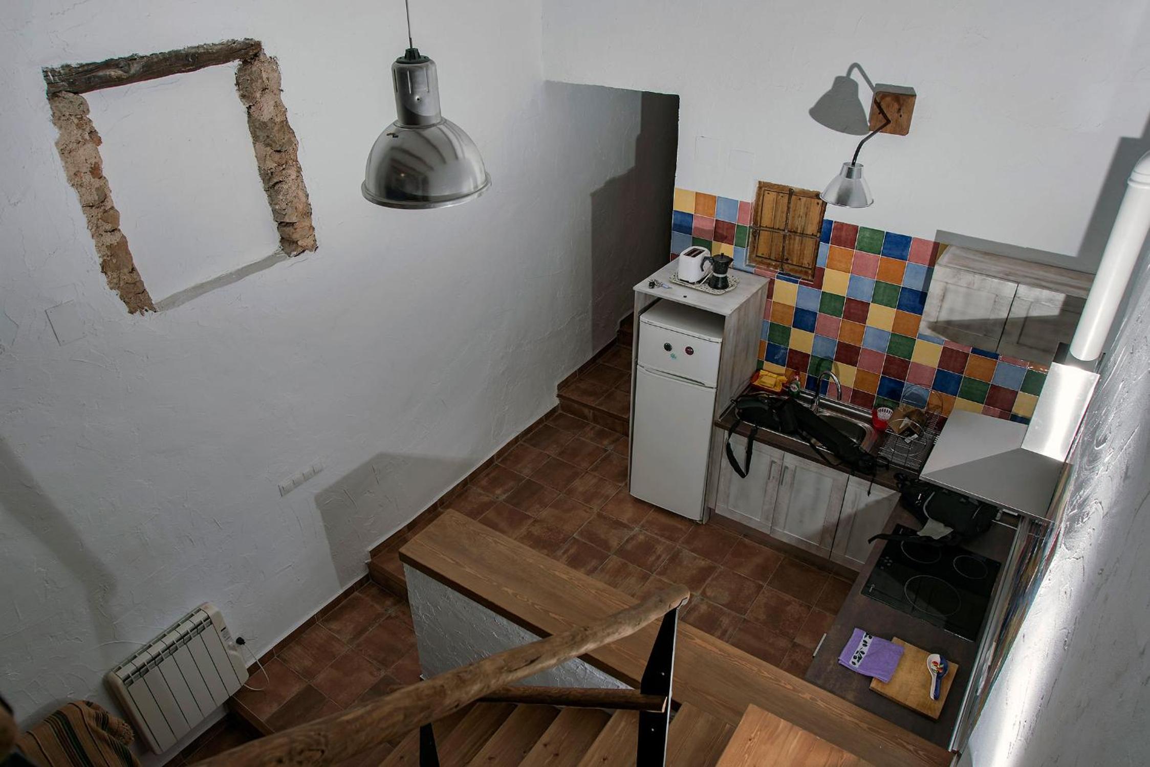 One-Bedroom House - Photo 6