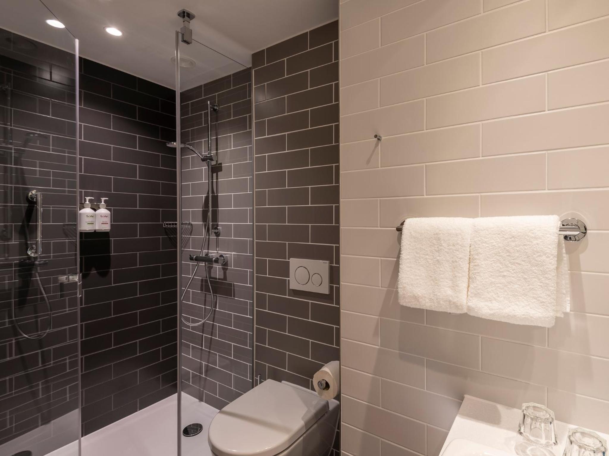 Standard Room - Photo 9