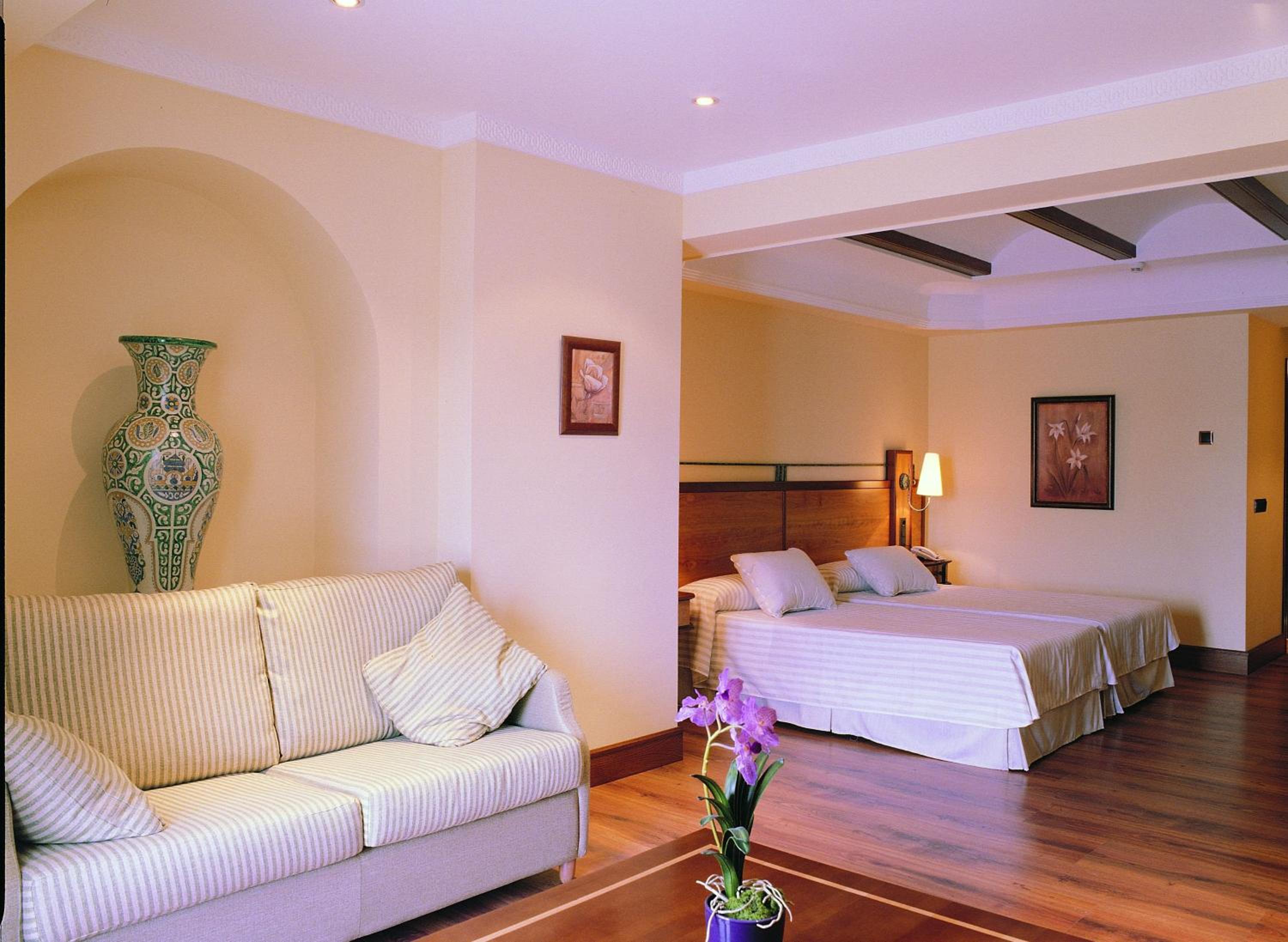 Habitación Doble con Cama Extra (3 Adultos)